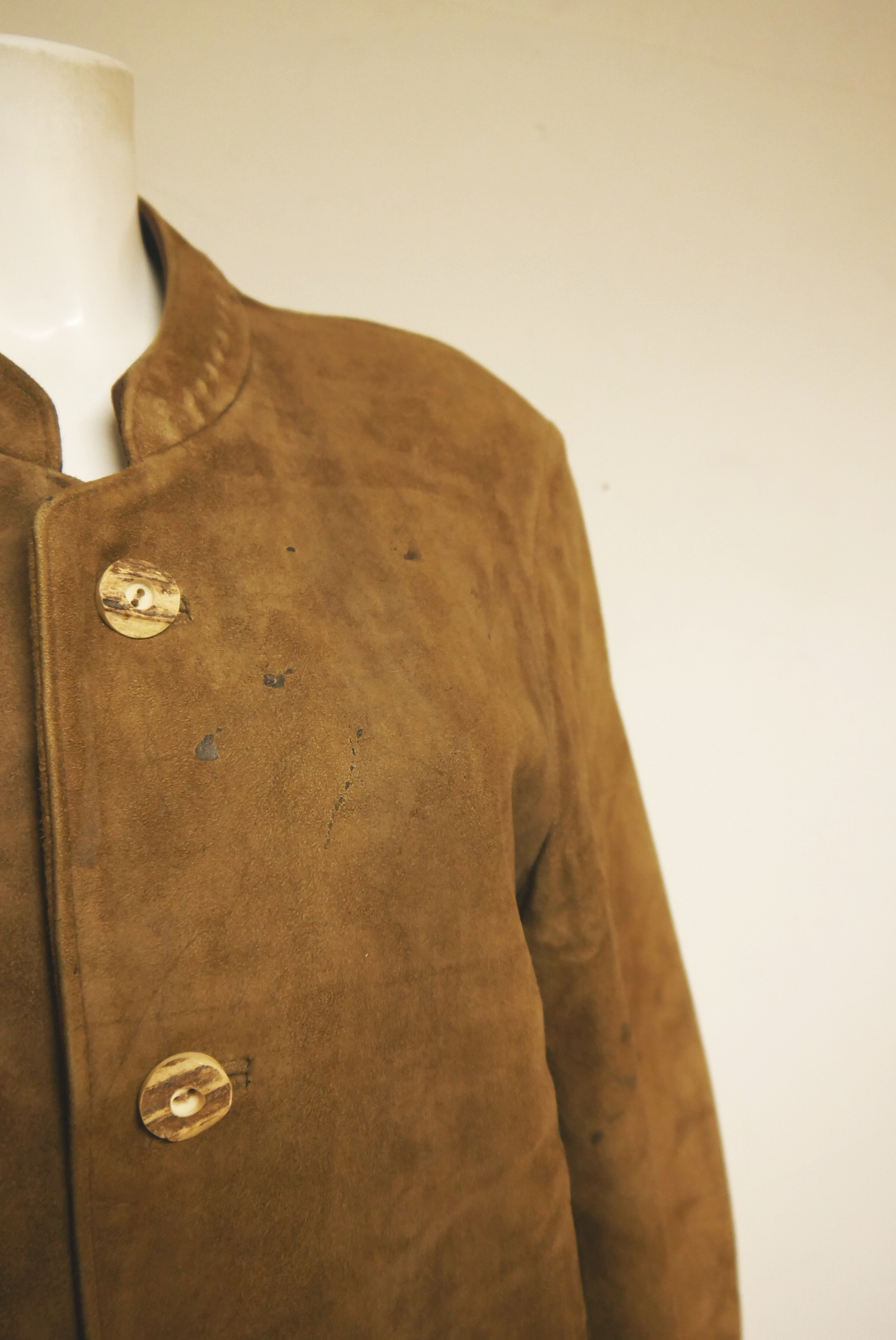 lederjanker-trachtenjacke-glattleder-hirschleder-ziegenvelour-leder-laessig-janker-wildleder-jacke-vintage-second-hand-gebrauchte-lederjacke-hele029-68