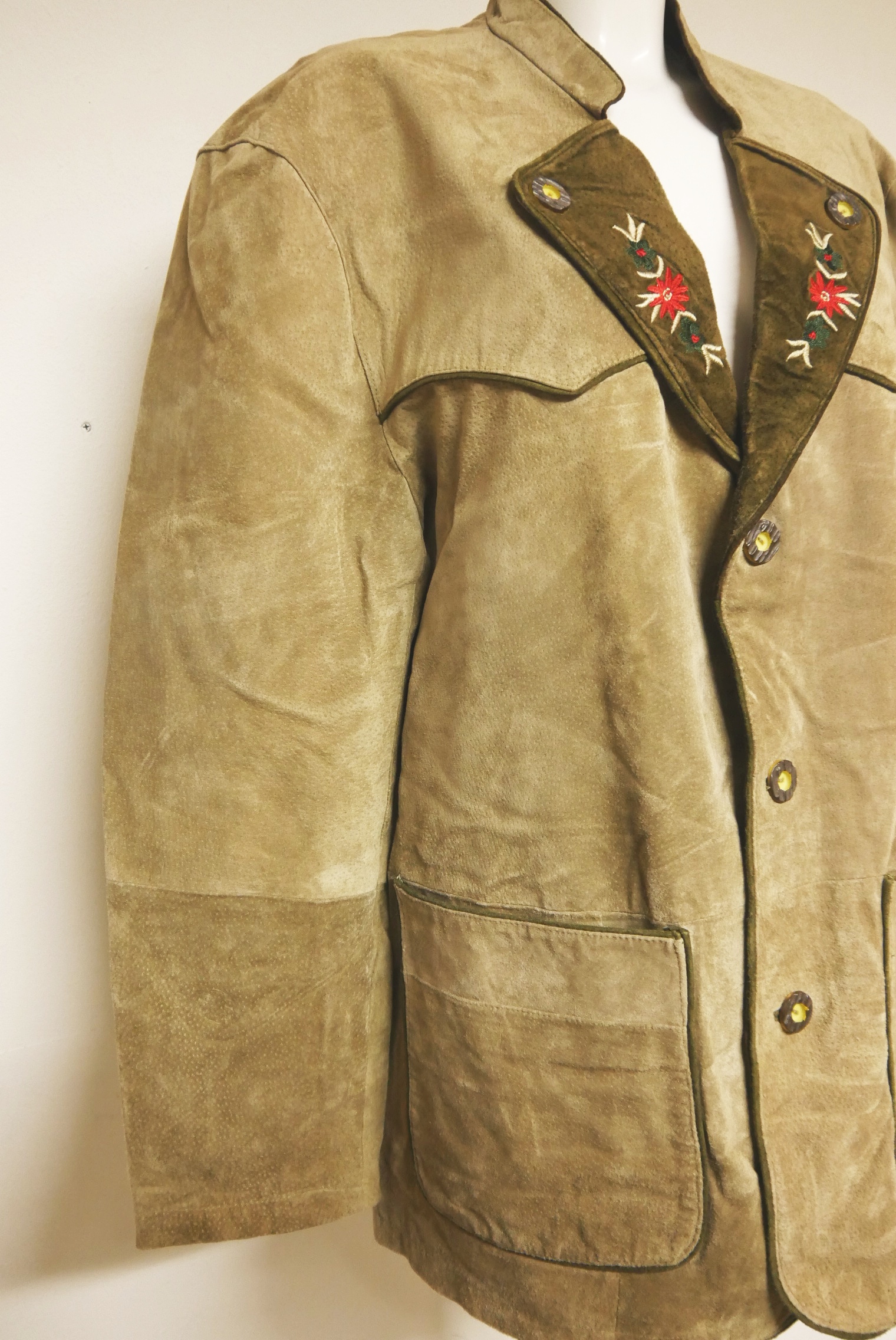 lederjanker-trachtenjacke-glattleder-hirschleder-ziegenvelour-leder-laessig-janker-wildleder-jacke-vintage-second-hand-gebrauchte-lederjacke-hele029-84