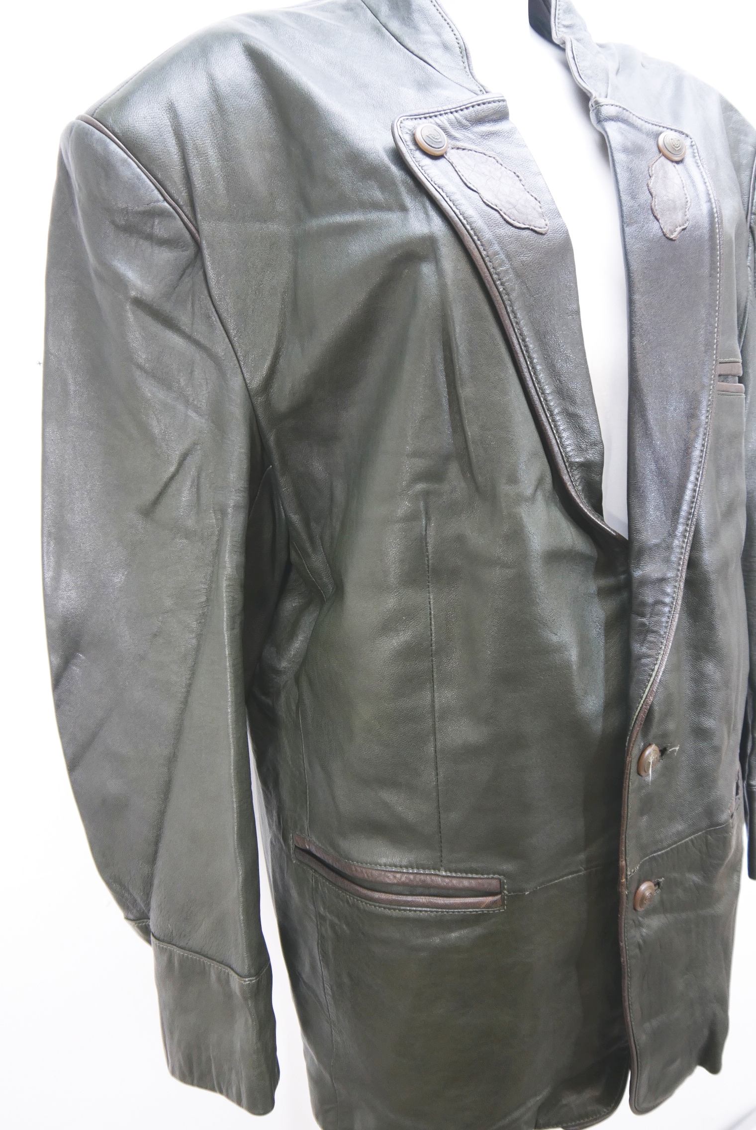 lederjanker-trachtenjacke-glattleder-hirschleder-ziegenvelour-leder-laessig-janker-wildleder-jacke-vintage-second-hand-gebrauchte-lederjacke-hele030-17