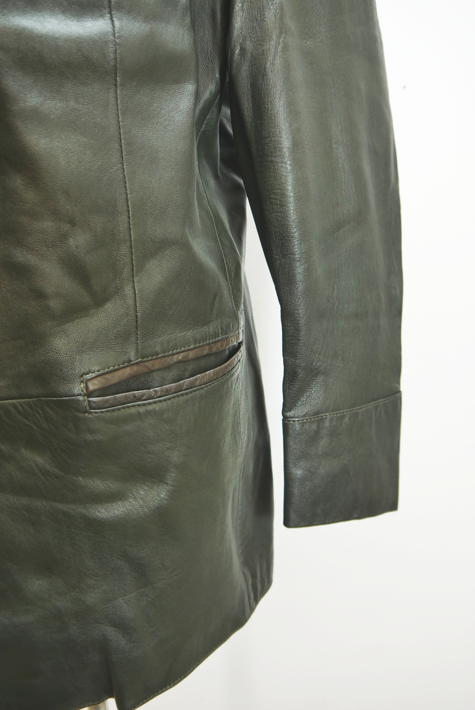 lederjanker-trachtenjacke-glattleder-hirschleder-ziegenvelour-leder-laessig-janker-wildleder-jacke-vintage-second-hand-gebrauchte-lederjacke-hele030-18