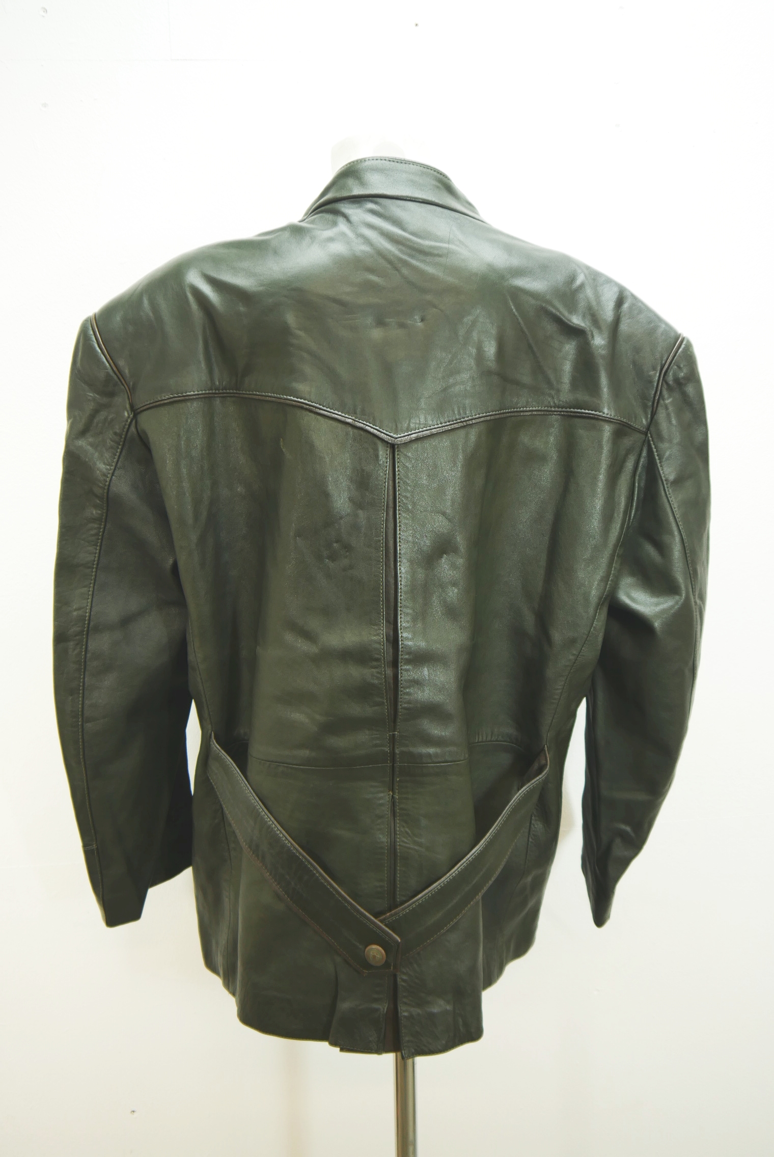 lederjanker-trachtenjacke-glattleder-hirschleder-ziegenvelour-leder-laessig-janker-wildleder-jacke-vintage-second-hand-gebrauchte-lederjacke-hele030-19