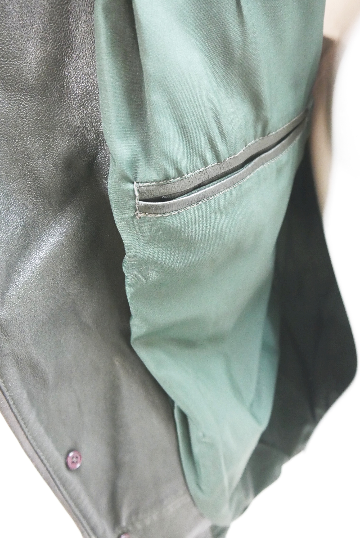 lederjanker-trachtenjacke-glattleder-hirschleder-ziegenvelour-leder-laessig-janker-wildleder-jacke-vintage-second-hand-gebrauchte-lederjacke-hele030-21