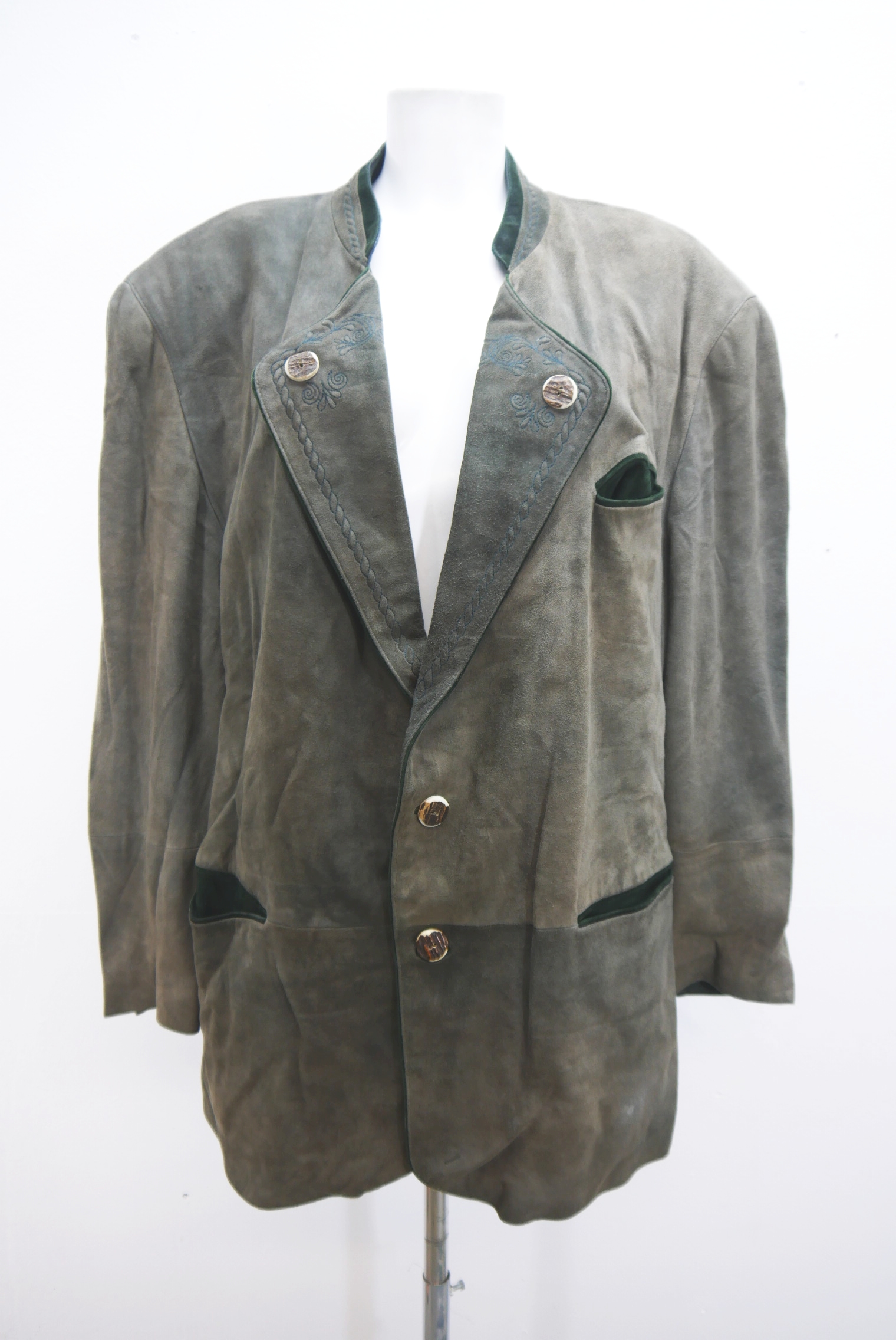 lederjanker-trachtenjacke-glattleder-hirschleder-ziegenvelour-leder-laessig-janker-wildleder-jacke-vintage-second-hand-gebrauchte-lederjacke-hele030-22