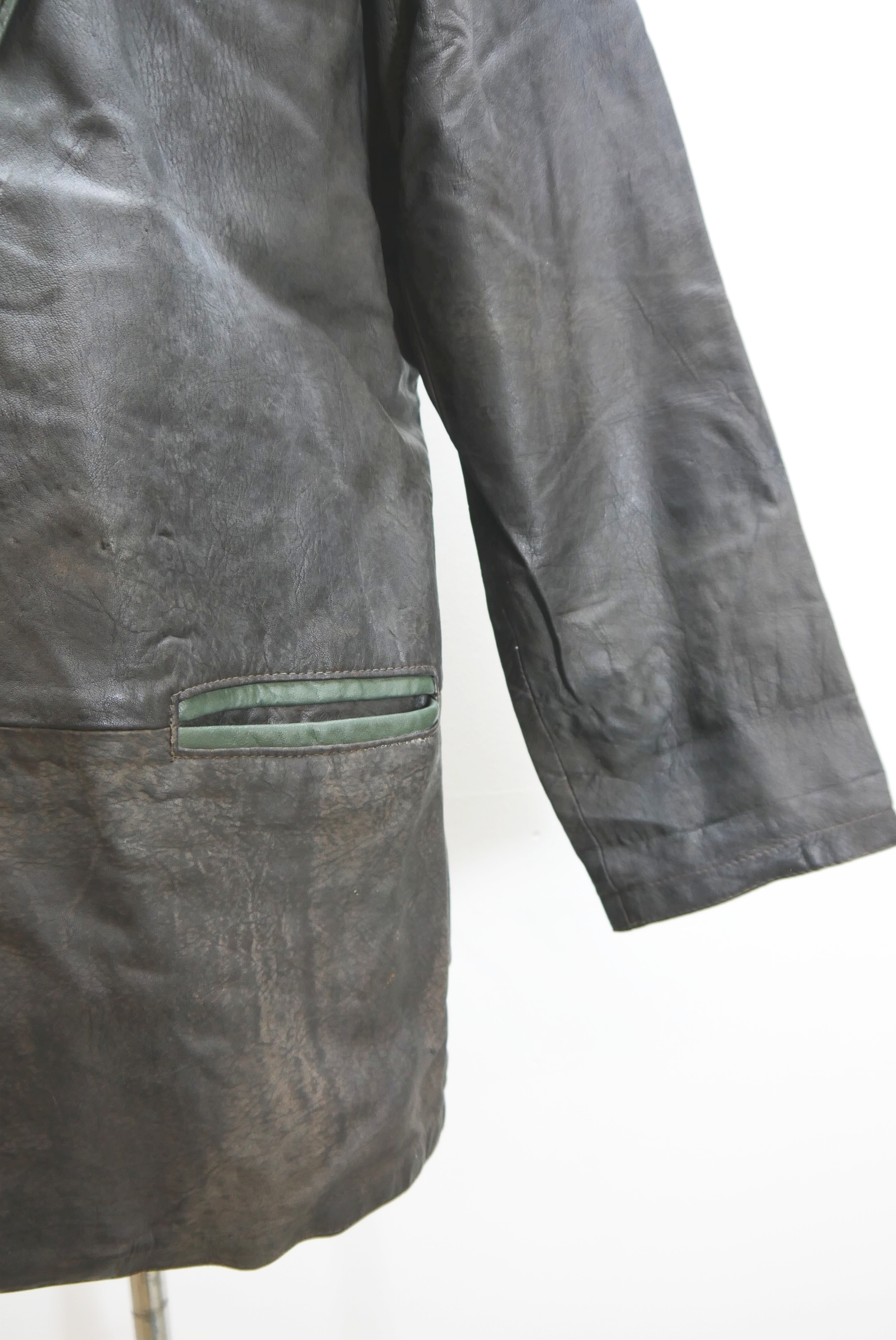 lederjanker-trachtenjacke-glattleder-hirschleder-ziegenvelour-leder-laessig-janker-wildleder-jacke-vintage-second-hand-gebrauchte-lederjacke-hele030-31