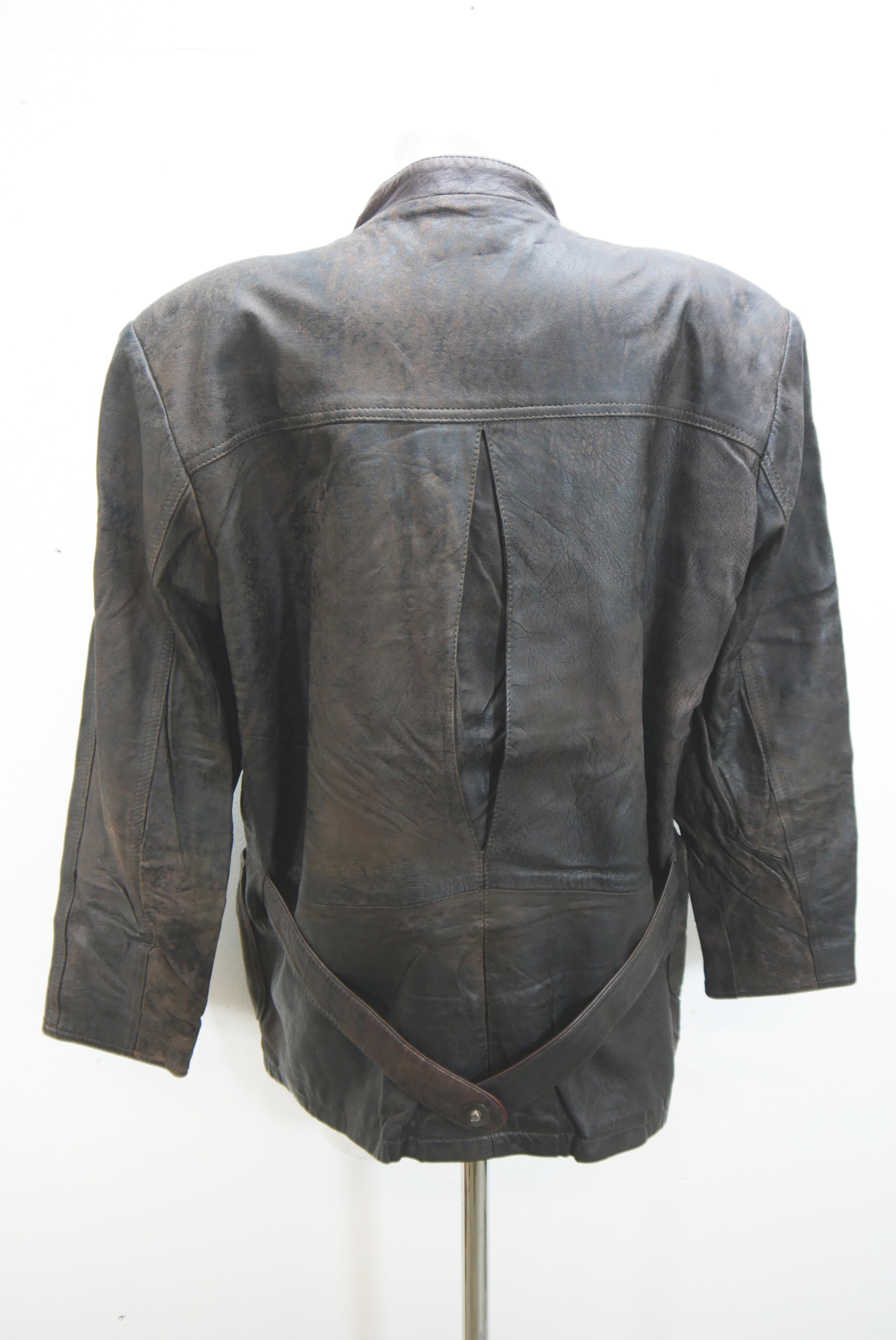 lederjanker-trachtenjacke-glattleder-hirschleder-ziegenvelour-leder-laessig-janker-wildleder-jacke-vintage-second-hand-gebrauchte-lederjacke-hele030-38