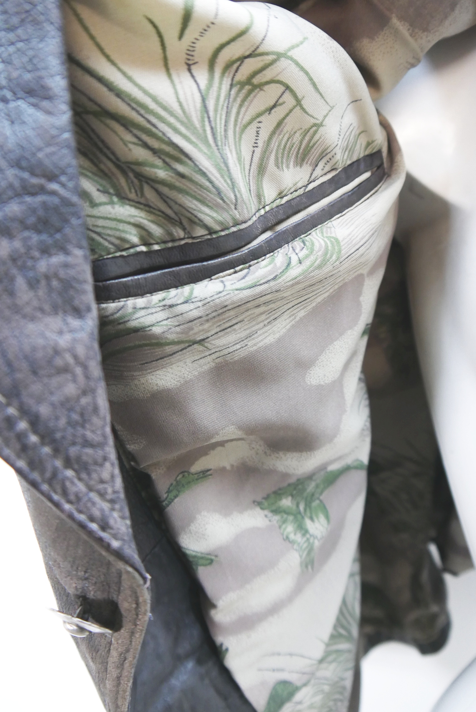 lederjanker-trachtenjacke-glattleder-hirschleder-ziegenvelour-leder-laessig-janker-wildleder-jacke-vintage-second-hand-gebrauchte-lederjacke-hele030-40