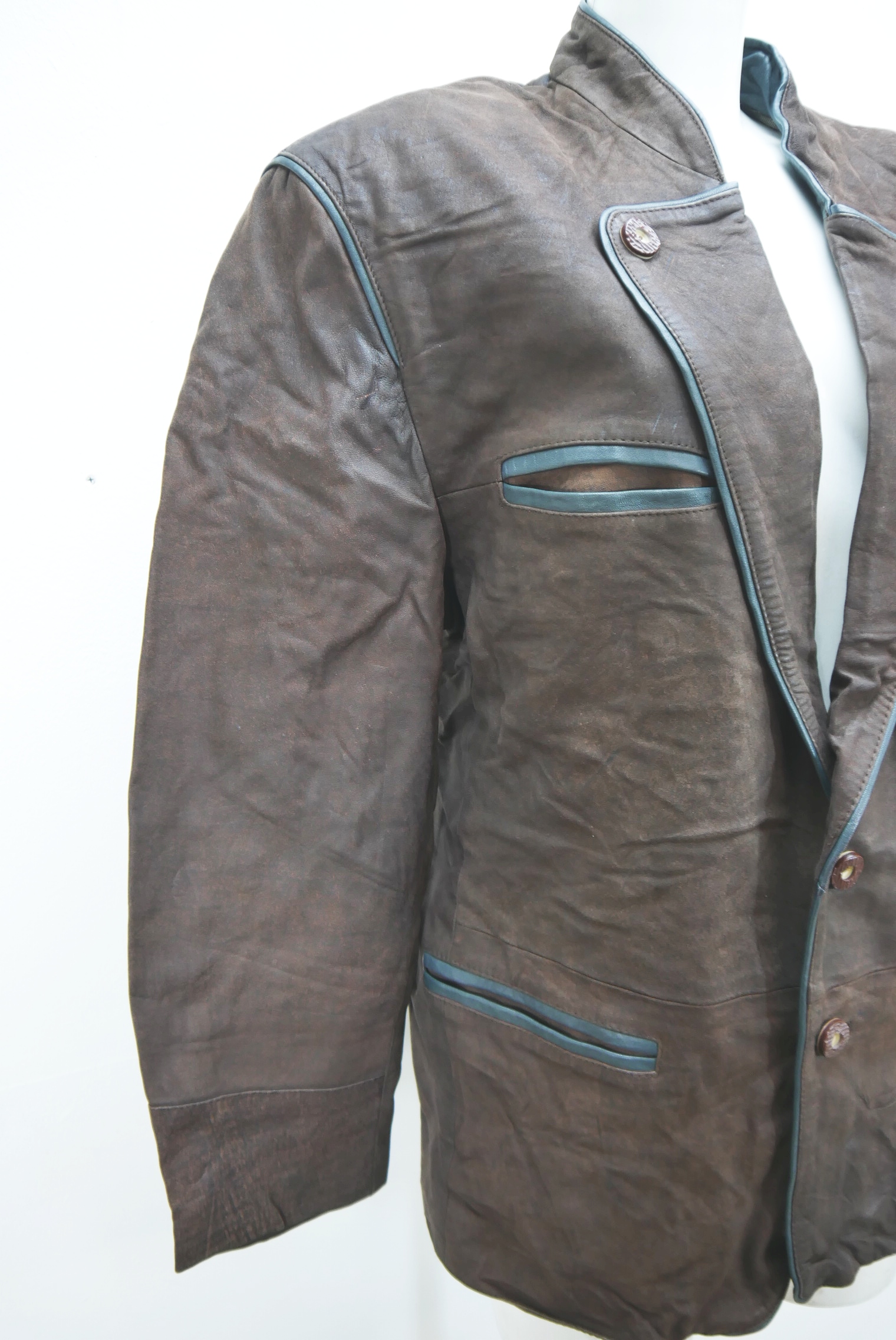 lederjanker-trachtenjacke-glattleder-hirschleder-ziegenvelour-leder-laessig-janker-wildleder-jacke-vintage-second-hand-gebrauchte-lederjacke-hele030-50