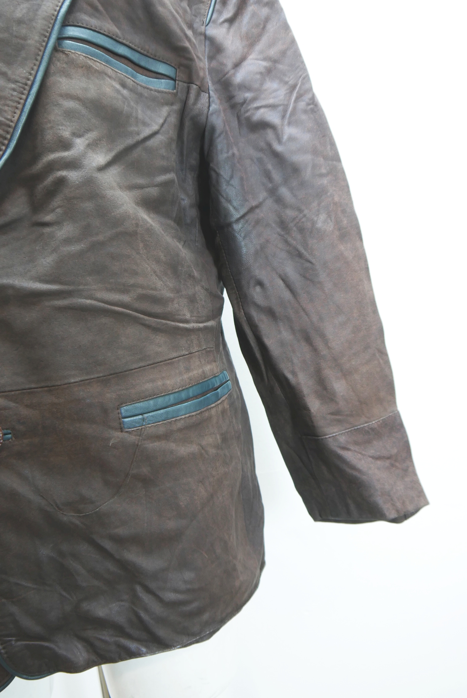 lederjanker-trachtenjacke-glattleder-hirschleder-ziegenvelour-leder-laessig-janker-wildleder-jacke-vintage-second-hand-gebrauchte-lederjacke-hele030-51