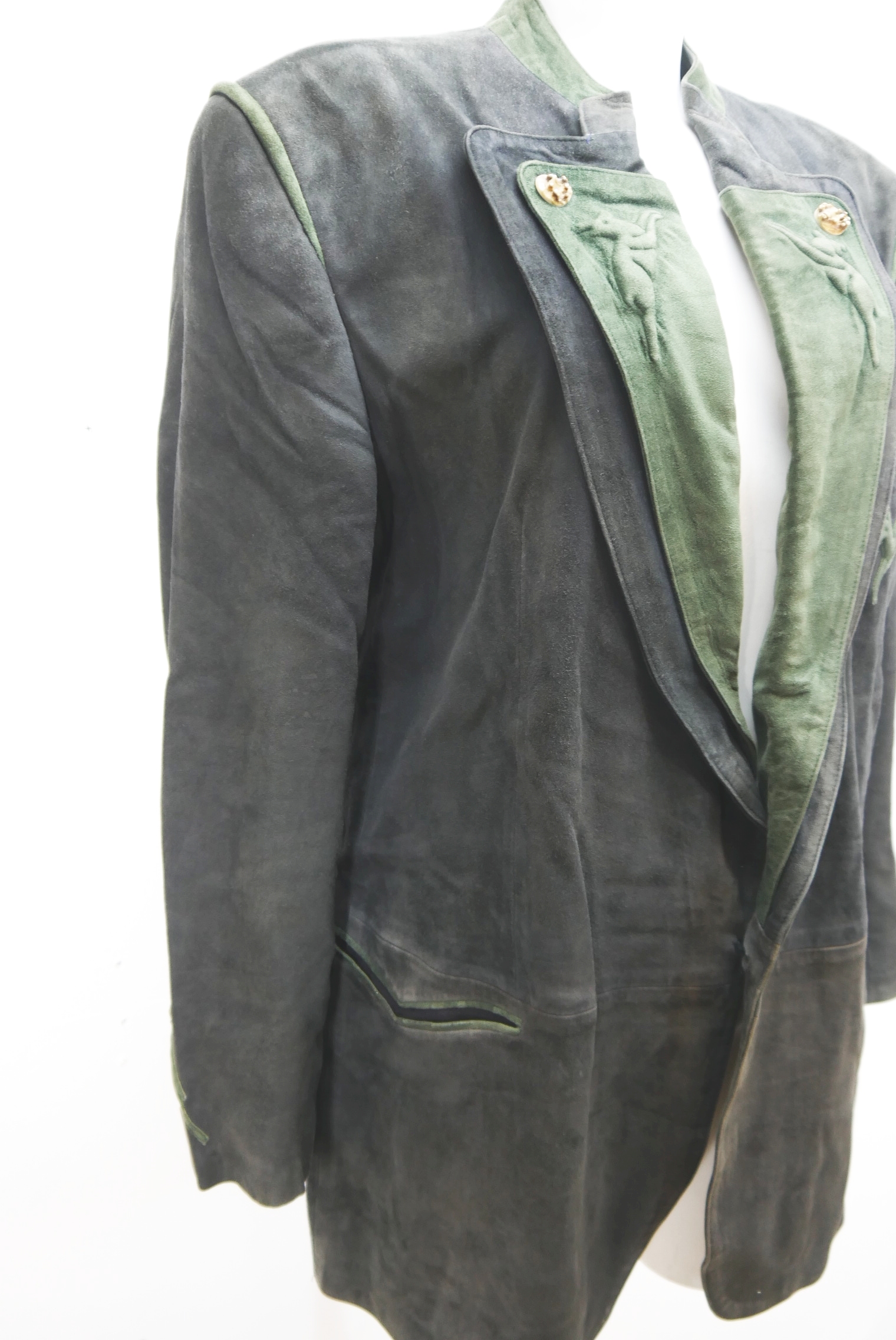 lederjanker-trachtenjacke-glattleder-hirschleder-ziegenvelour-leder-laessig-janker-wildleder-jacke-vintage-second-hand-gebrauchte-lederjacke-hele030-71