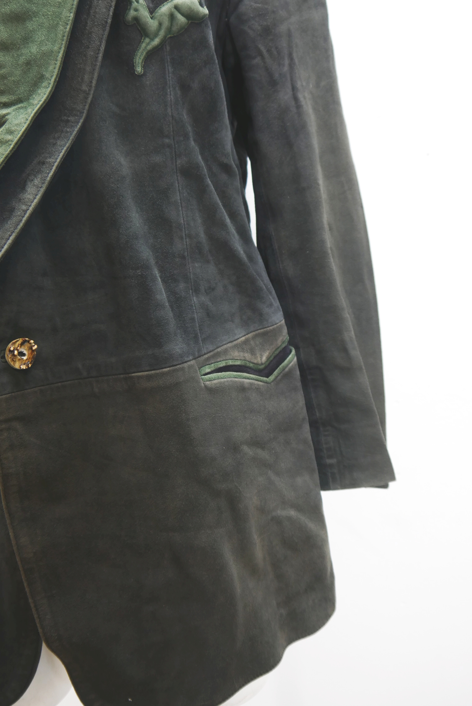 lederjanker-trachtenjacke-glattleder-hirschleder-ziegenvelour-leder-laessig-janker-wildleder-jacke-vintage-second-hand-gebrauchte-lederjacke-hele030-72