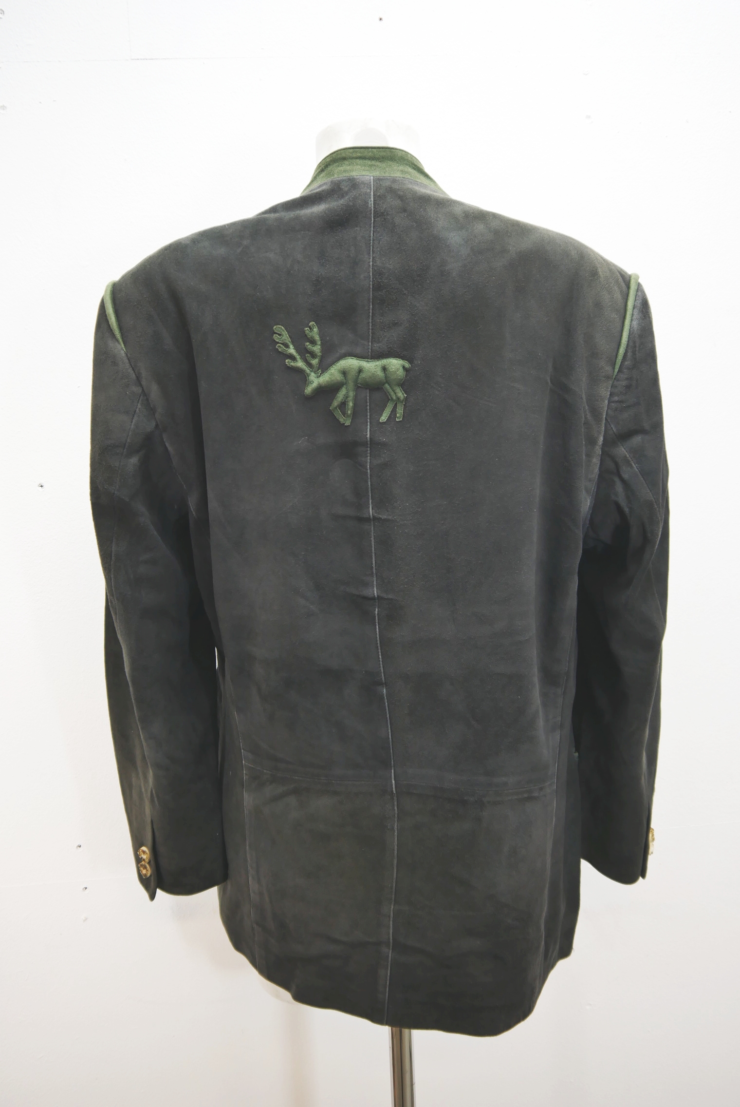 lederjanker-trachtenjacke-glattleder-hirschleder-ziegenvelour-leder-laessig-janker-wildleder-jacke-vintage-second-hand-gebrauchte-lederjacke-hele030-73