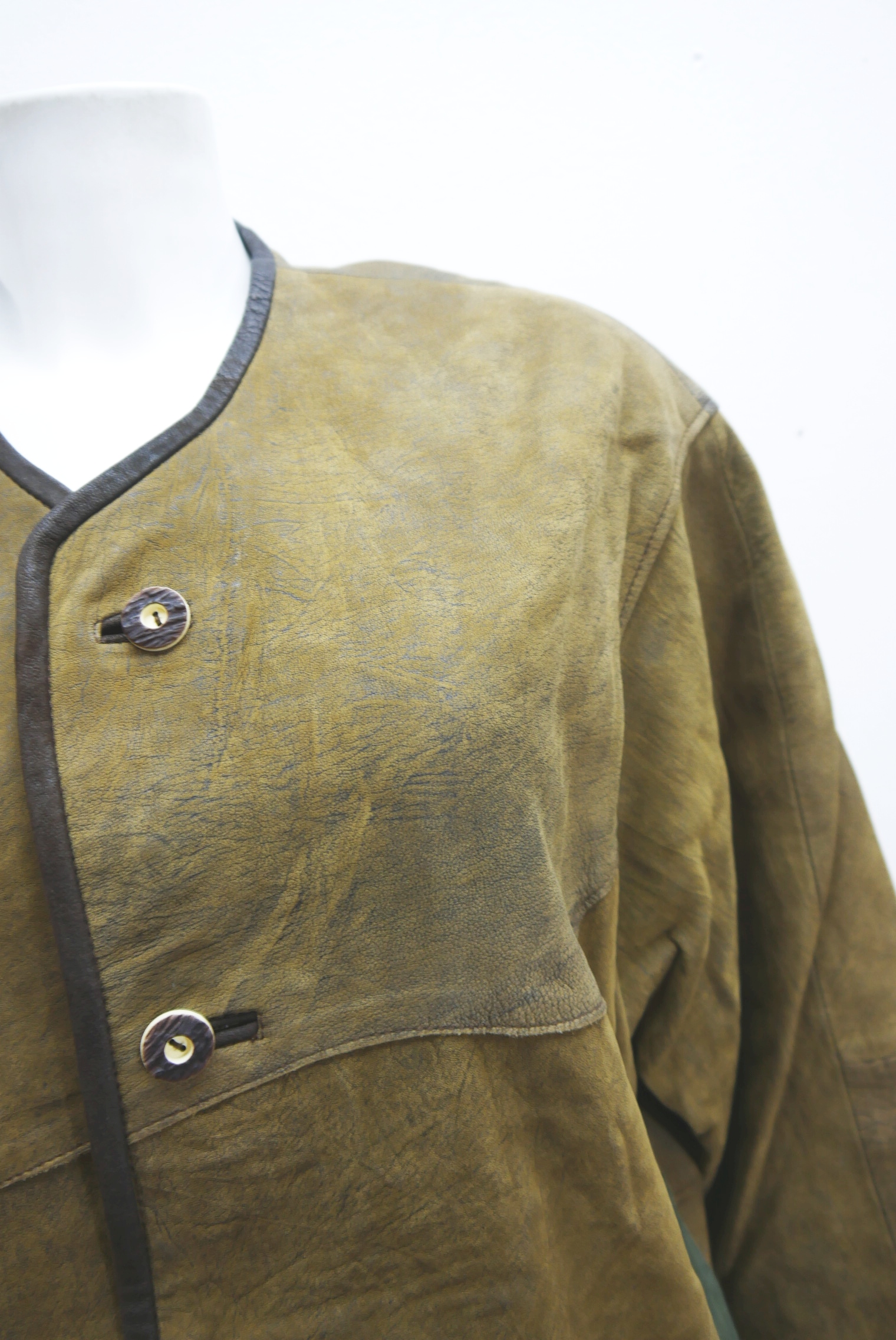 lederjanker-trachtenjacke-glattleder-hirschleder-ziegenvelour-leder-laessig-janker-wildleder-jacke-vintage-second-hand-gebrauchte-lederjacke-hele030-77