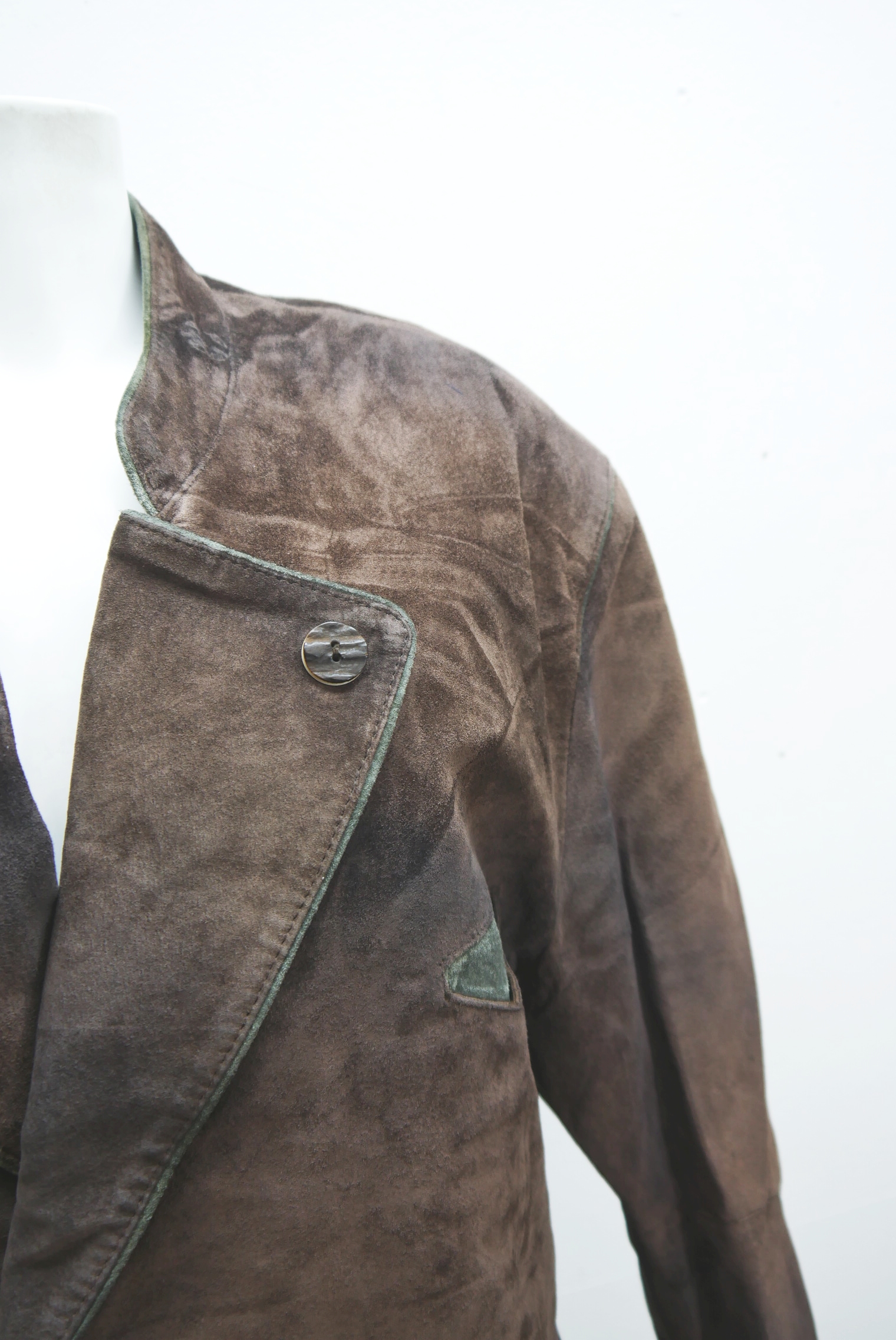 lederjanker-trachtenjacke-glattleder-hirschleder-ziegenvelour-leder-laessig-janker-wildleder-jacke-vintage-second-hand-gebrauchte-lederjacke-hele030-9