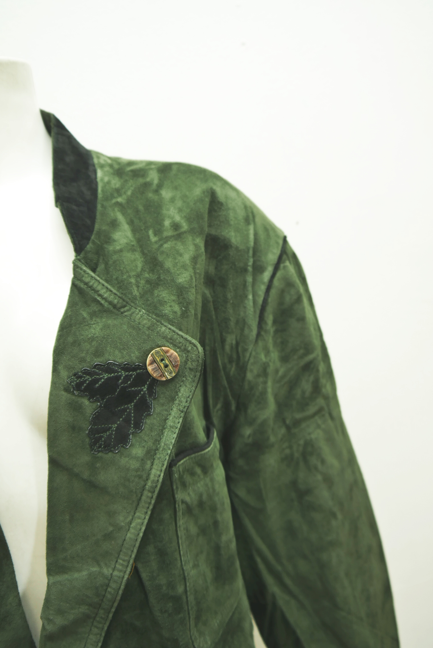 lederjanker-trachtenjacke-glattleder-hirschleder-ziegenvelour-leder-laessig-janker-wildleder-jacke-vintage-second-hand-gebrauchte-lederjacke-hele031-15