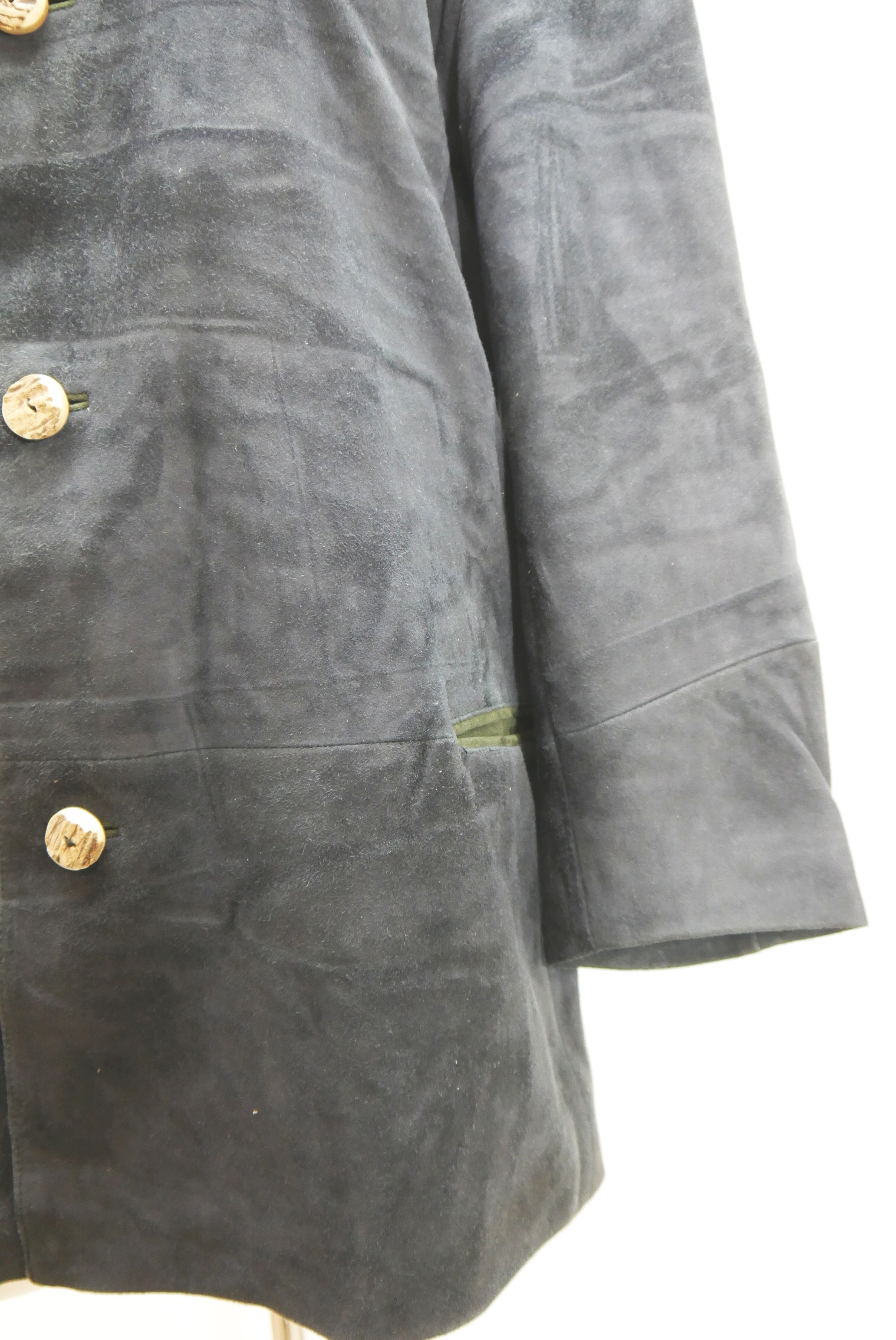 lederjanker-trachtenjacke-glattleder-hirschleder-ziegenvelour-leder-laessig-janker-wildleder-jacke-vintage-second-hand-gebrauchte-lederjacke-hele031-24