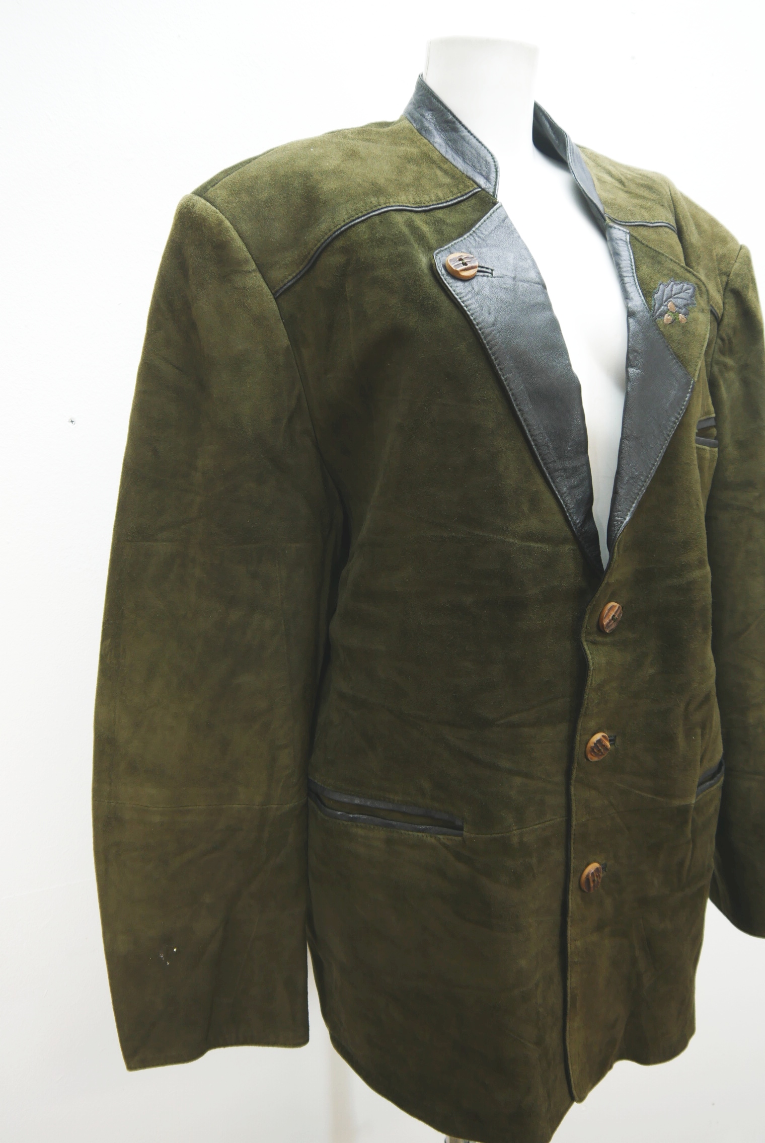 lederjanker-trachtenjacke-glattleder-hirschleder-ziegenvelour-leder-laessig-janker-wildleder-jacke-vintage-second-hand-gebrauchte-lederjacke-hele031-29