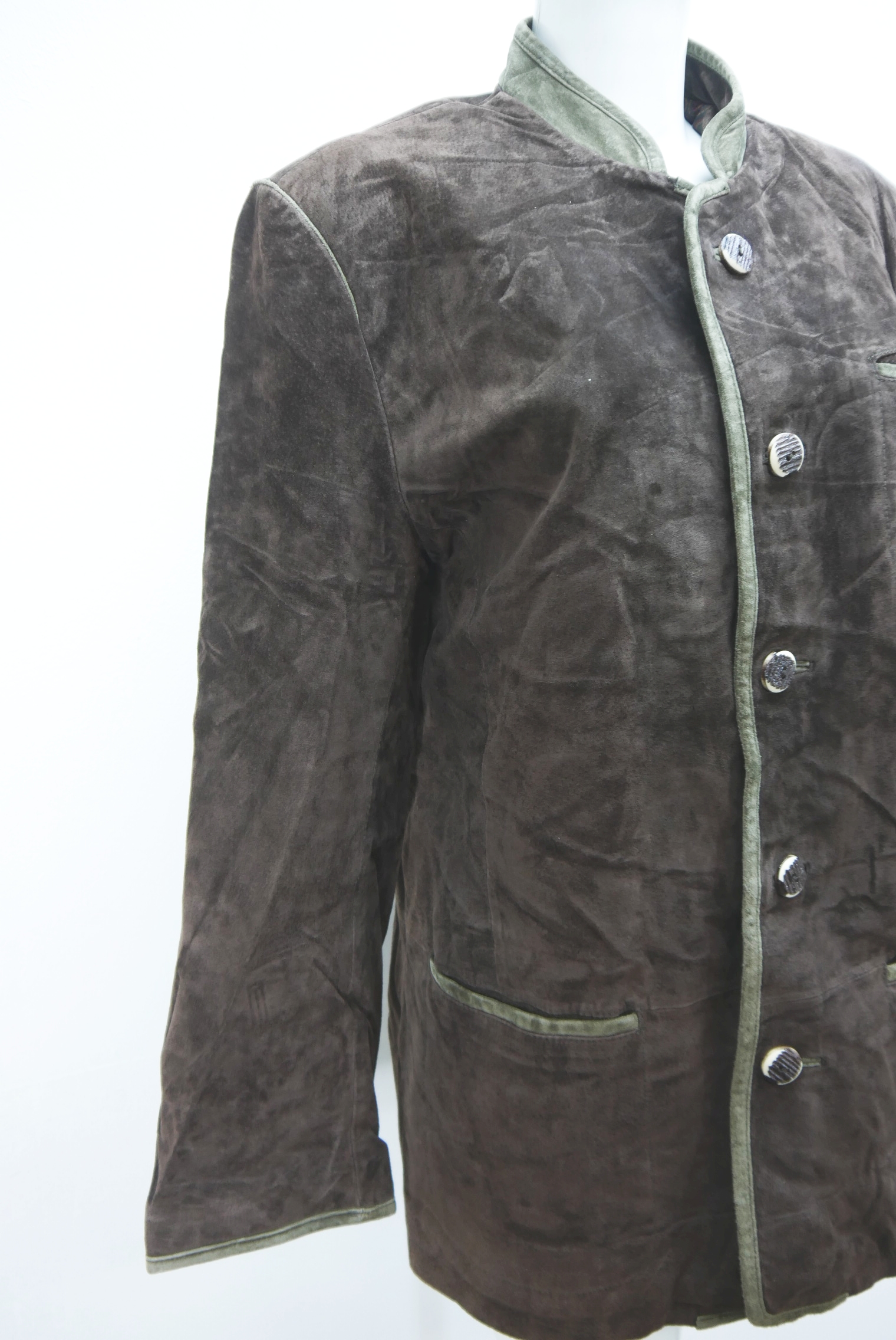 lederjanker-trachtenjacke-glattleder-hirschleder-ziegenvelour-leder-laessig-janker-wildleder-jacke-vintage-second-hand-gebrauchte-lederjacke-hele031-3