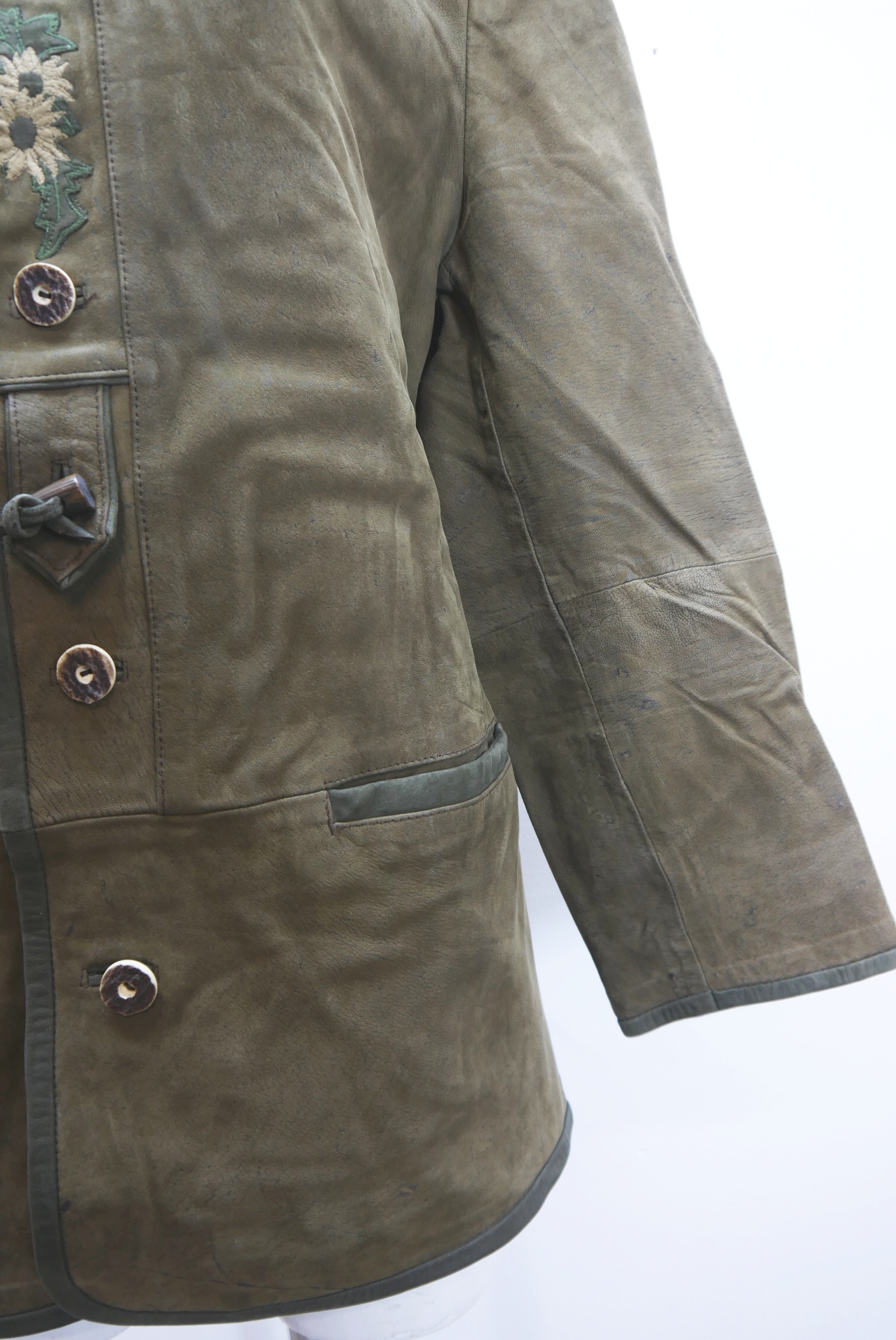 lederjanker-trachtenjacke-glattleder-hirschleder-ziegenvelour-leder-laessig-janker-wildleder-jacke-vintage-second-hand-gebrauchte-lederjacke-hele031-37