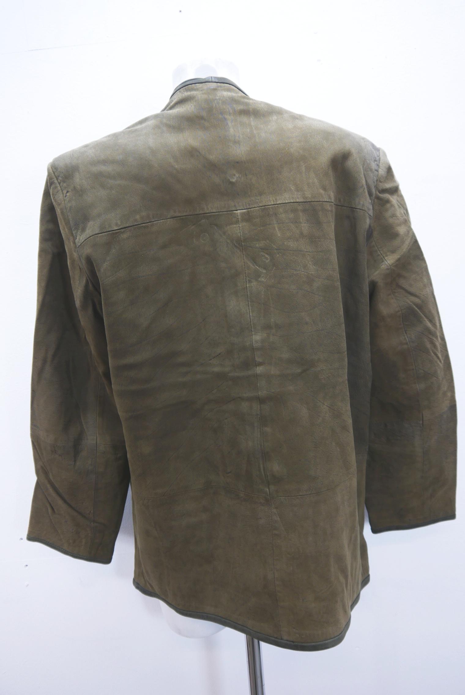 lederjanker-trachtenjacke-glattleder-hirschleder-ziegenvelour-leder-laessig-janker-wildleder-jacke-vintage-second-hand-gebrauchte-lederjacke-hele031-38