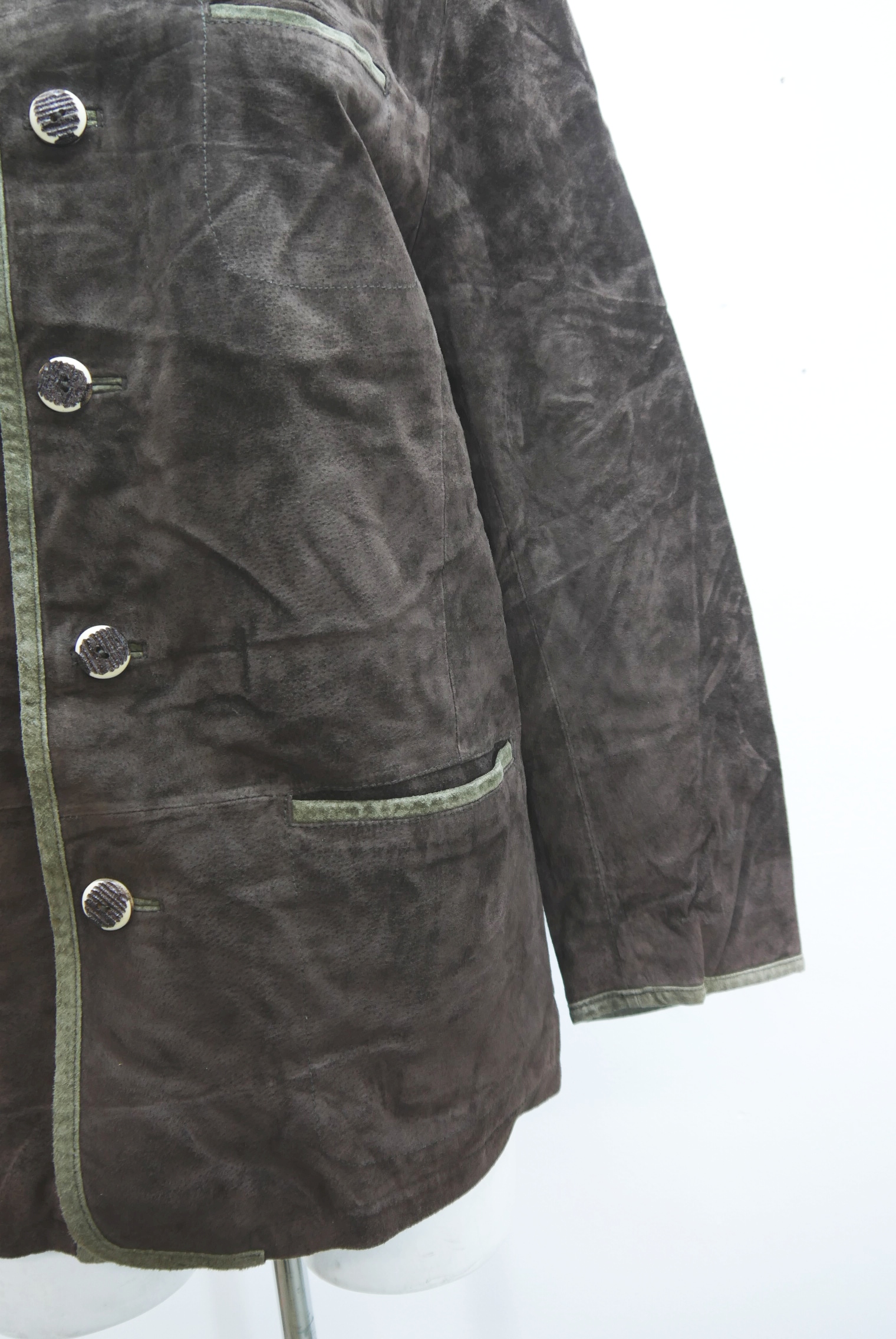 lederjanker-trachtenjacke-glattleder-hirschleder-ziegenvelour-leder-laessig-janker-wildleder-jacke-vintage-second-hand-gebrauchte-lederjacke-hele031-4