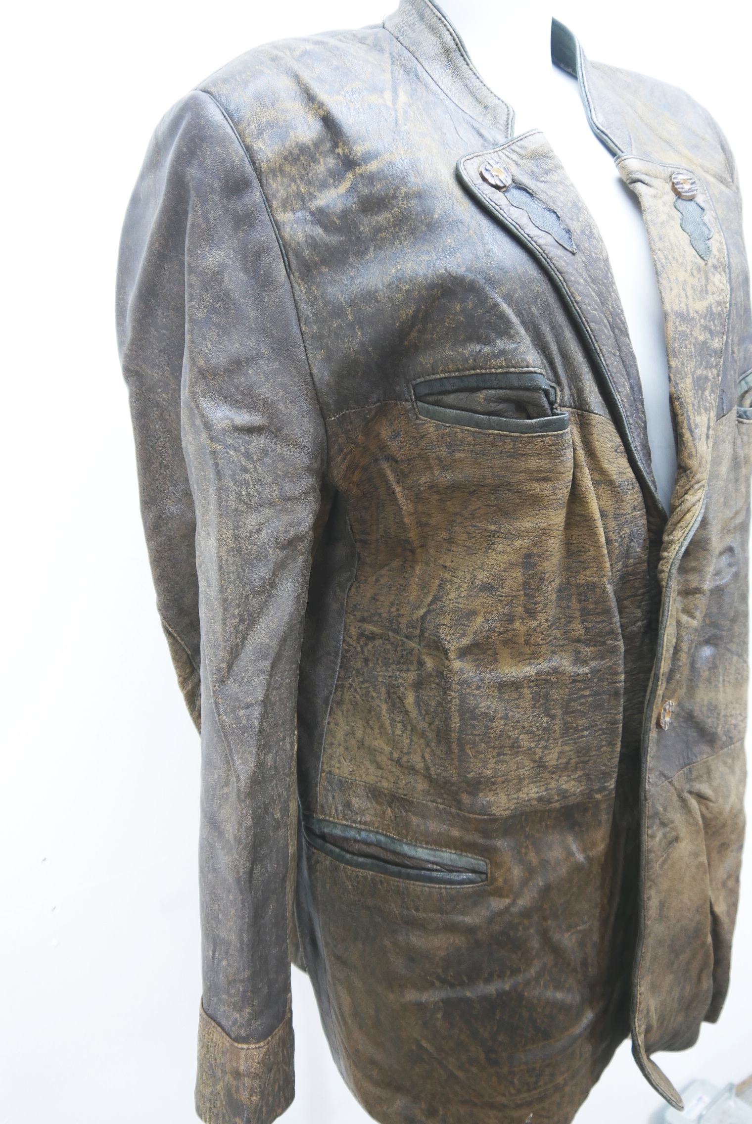 lederjanker-trachtenjacke-glattleder-hirschleder-ziegenvelour-leder-laessig-janker-wildleder-jacke-vintage-second-hand-gebrauchte-lederjacke-hele031-43