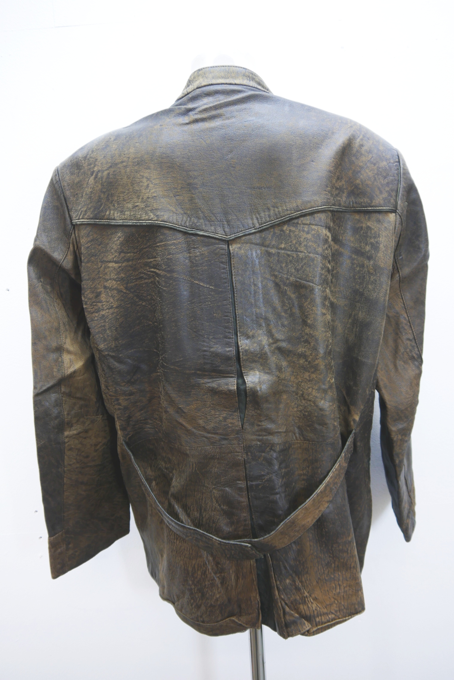 lederjanker-trachtenjacke-glattleder-hirschleder-ziegenvelour-leder-laessig-janker-wildleder-jacke-vintage-second-hand-gebrauchte-lederjacke-hele031-45