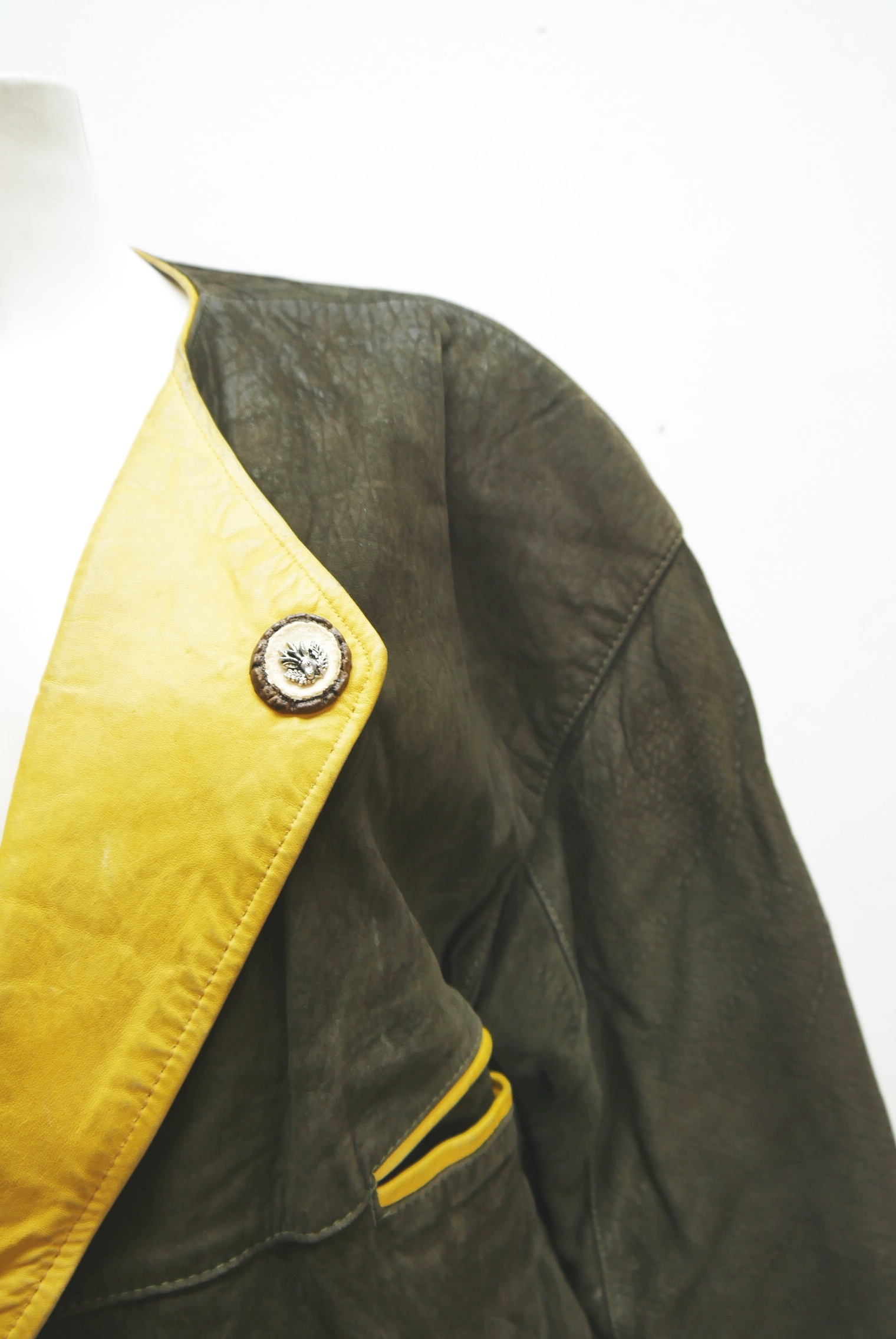 lederjanker-trachtenjacke-glattleder-hirschleder-ziegenvelour-leder-laessig-janker-wildleder-jacke-vintage-second-hand-gebrauchte-lederjacke-hele031-48