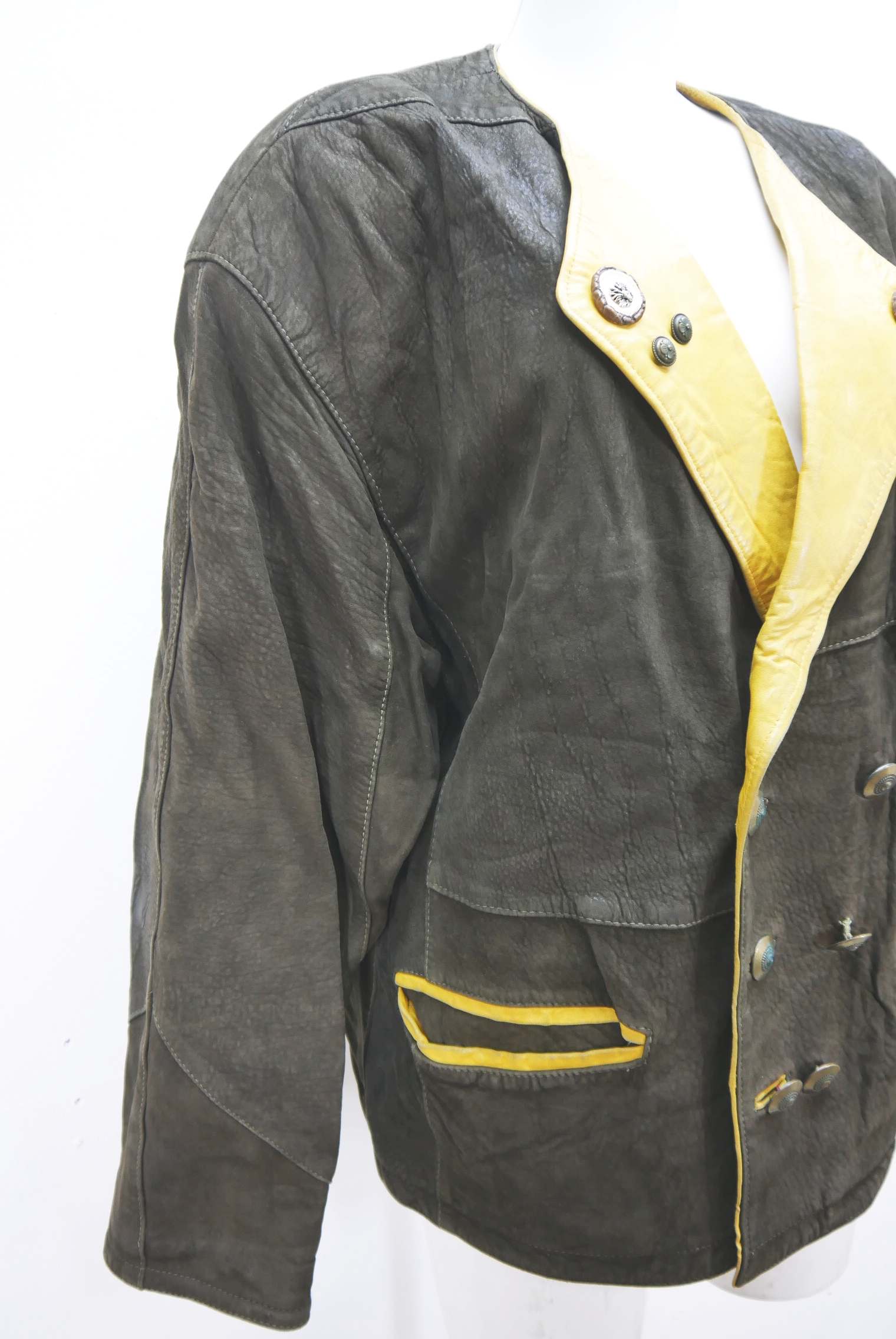 lederjanker-trachtenjacke-glattleder-hirschleder-ziegenvelour-leder-laessig-janker-wildleder-jacke-vintage-second-hand-gebrauchte-lederjacke-hele031-49