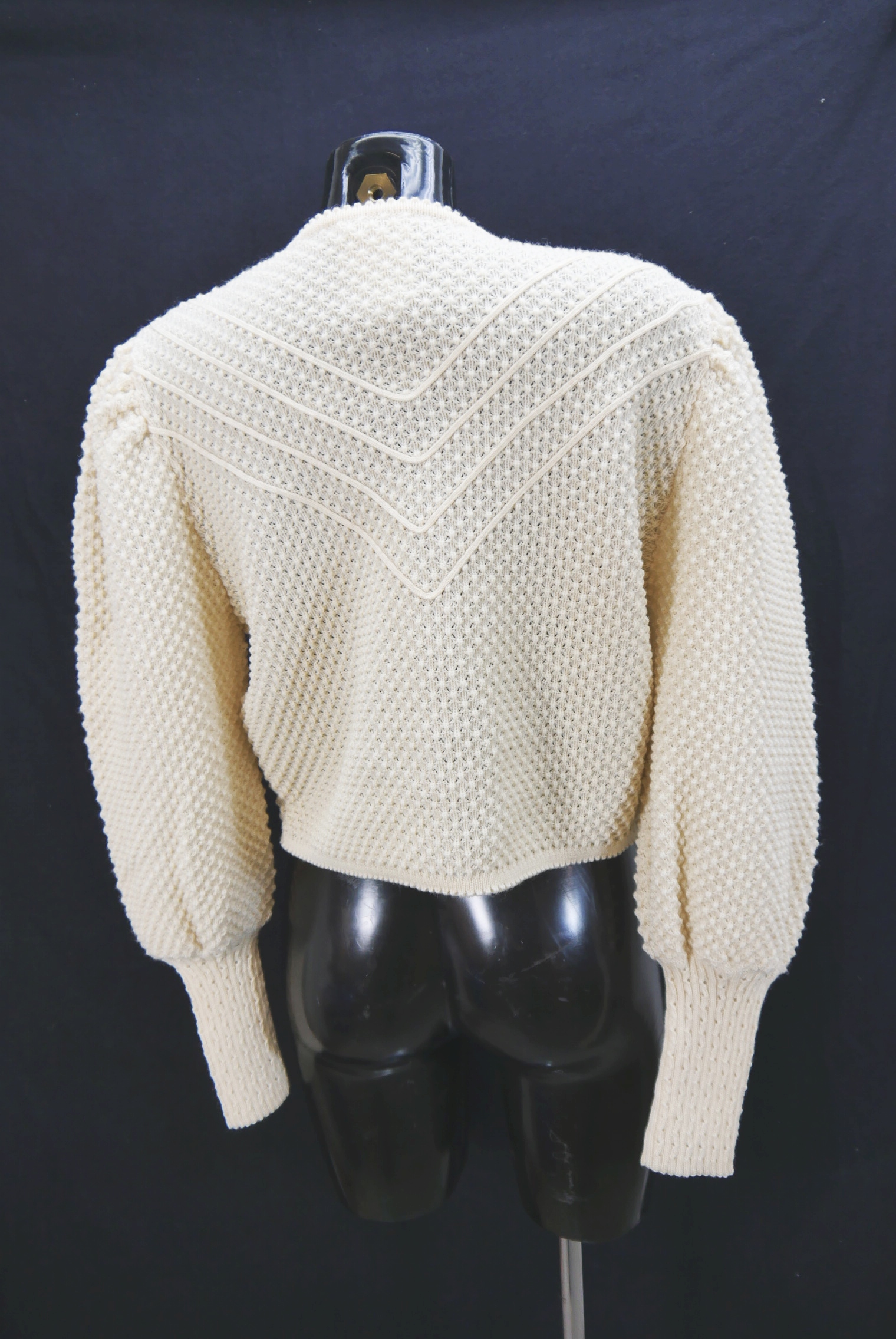 schurwolle-strickjacke-teilweise-handarbeit-gebrauchte-vintage-trachten-jacke-damen-wolle-trachtenjacke-second-hand-janker-dirndljacke-dawa162-41