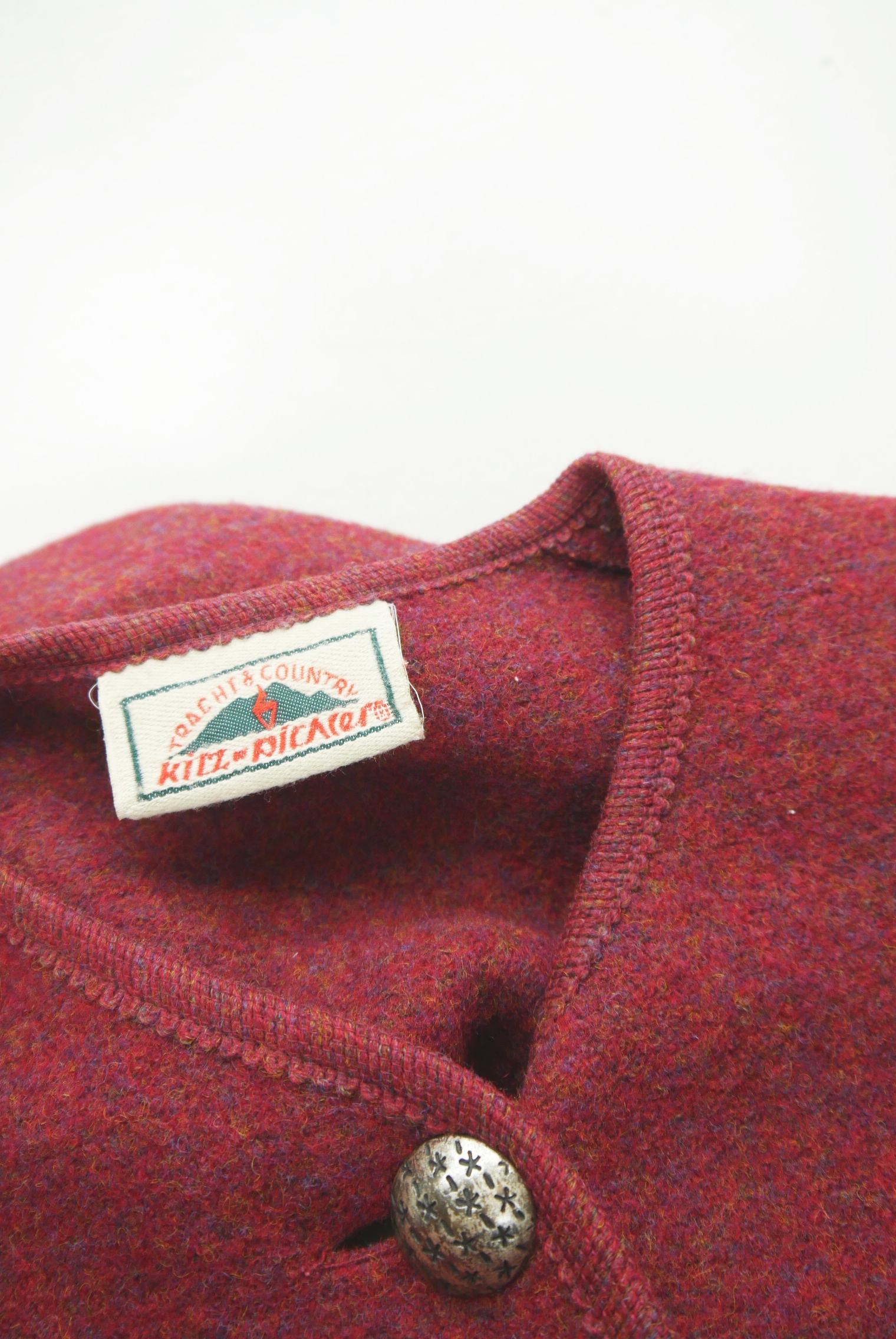 walkjacke-strickjacke-teilweise-handarbeit-gebrauchte-vintage-trachten-jacke-damen-wolle-trachtenjacke-second-hand-janker-winterjacke-dawa160-24