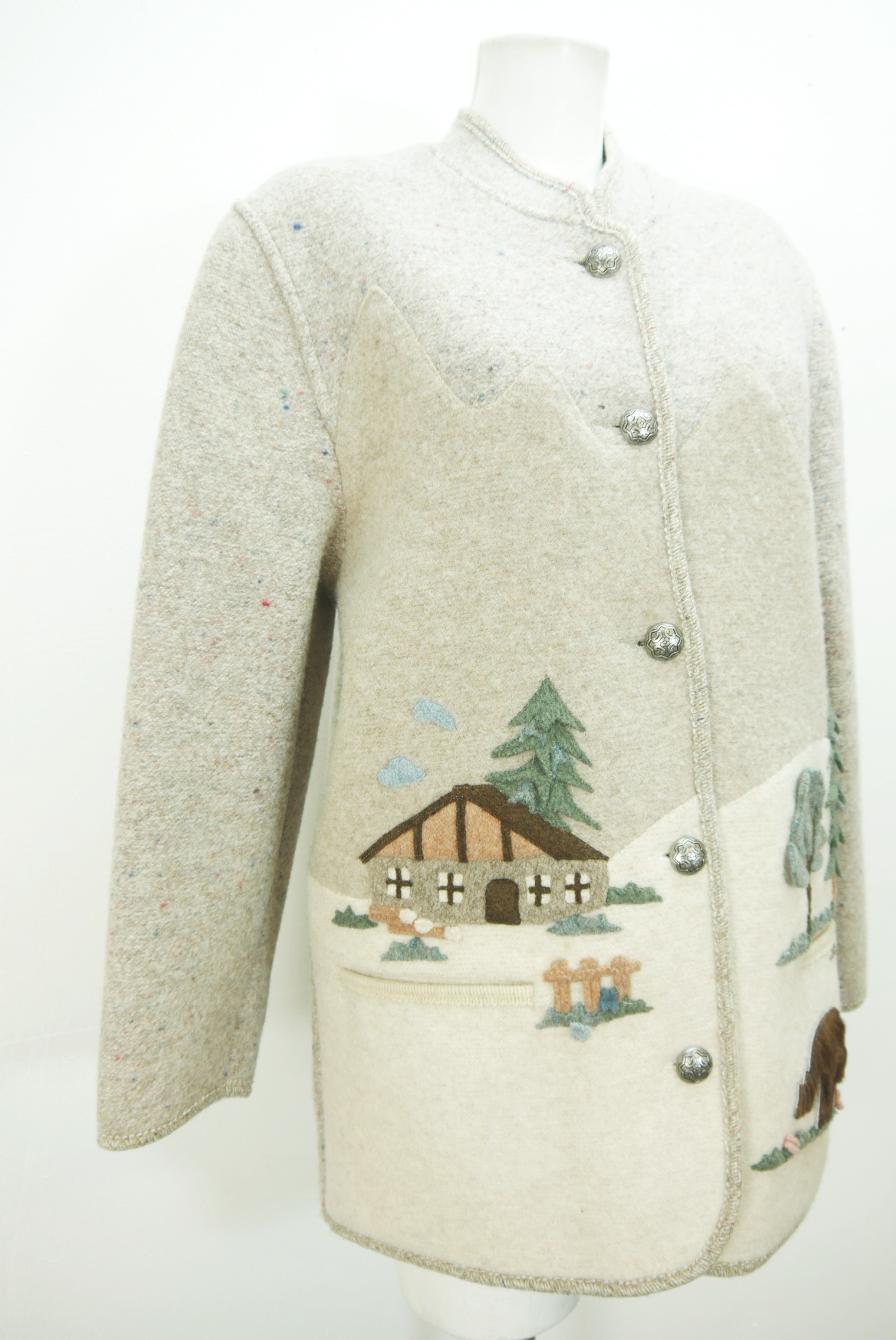 walkjacke-strickjacke-teilweise-handarbeit-gebrauchte-vintage-trachten-jacke-damen-wolle-trachtenjacke-second-hand-janker-winterjacke-dawa160-27