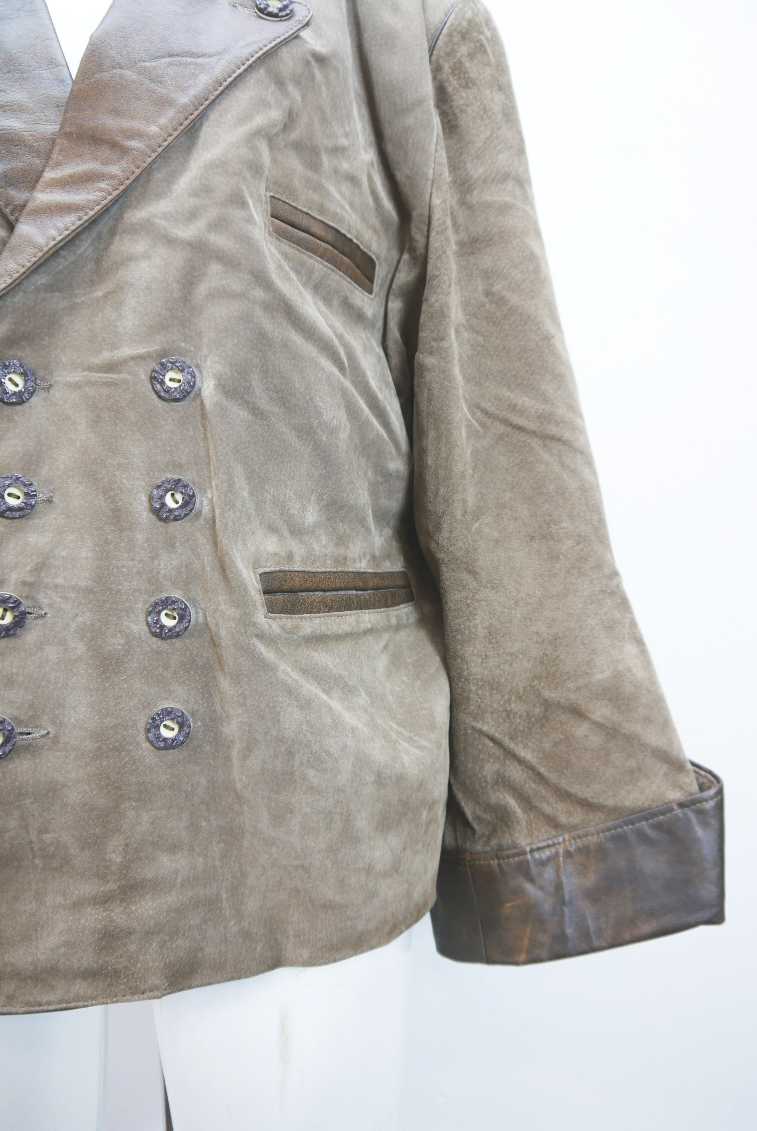 janker-lederjacke-vintage-second-hand-gebraucht-nappa-glattleder-velourleder-schaf-lamm-und-hirschleder-trachtenjacke-joppe-laessig-hochwertig-hele027-10