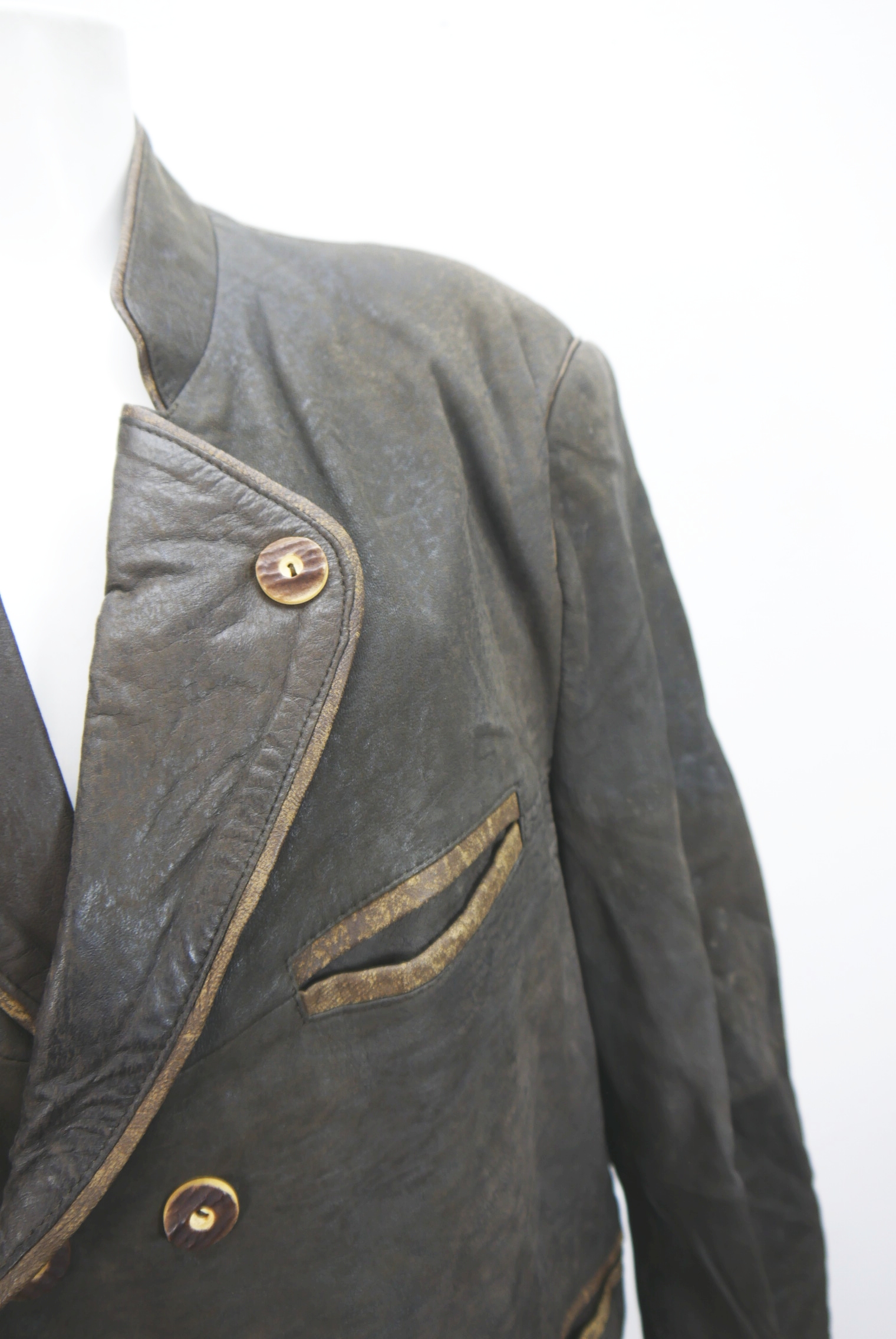 janker-lederjacke-vintage-second-hand-gebraucht-nappa-glattleder-velourleder-schaf-lamm-und-hirschleder-trachtenjacke-joppe-laessig-hochwertig-hele027-2