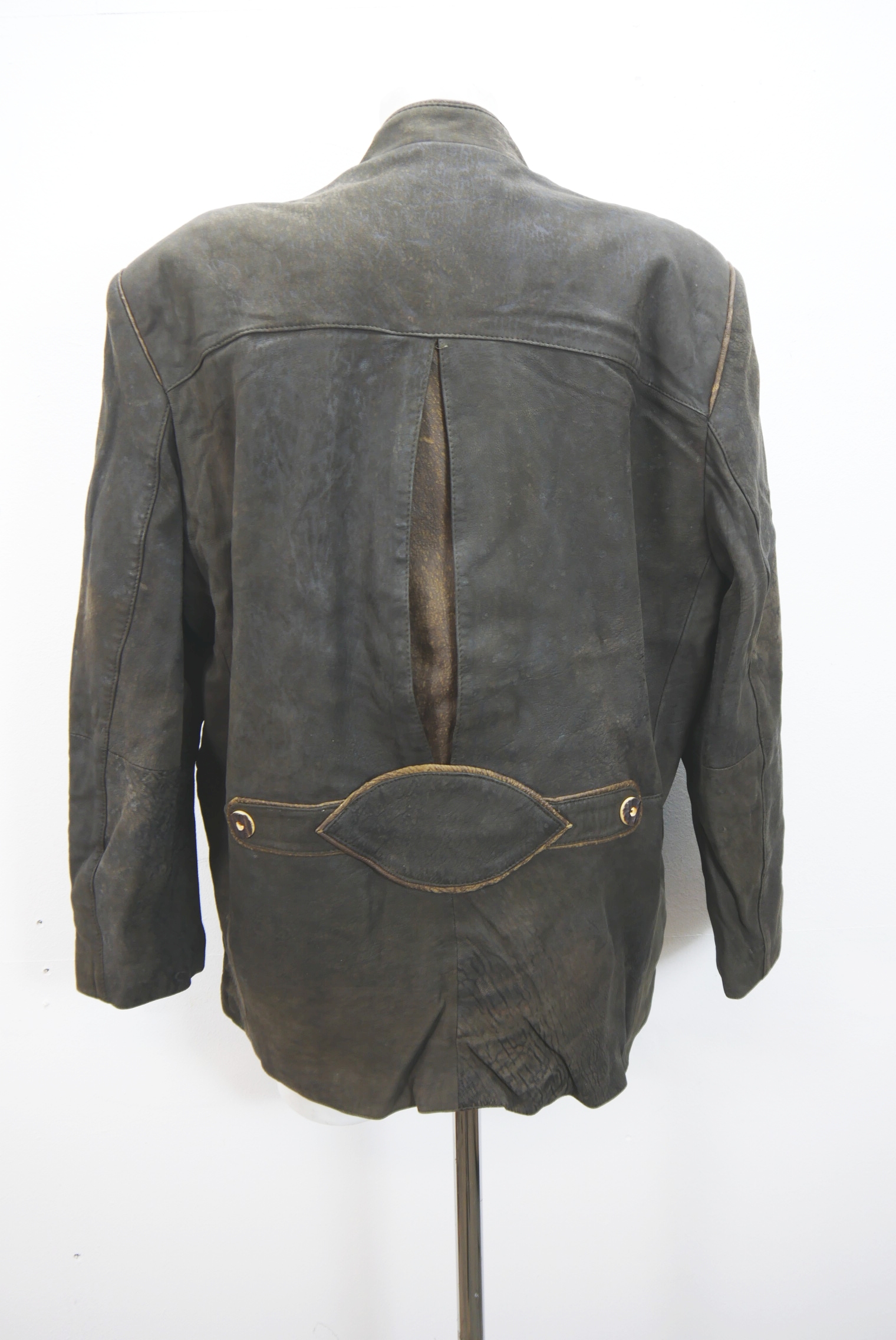 janker-lederjacke-vintage-second-hand-gebraucht-nappa-glattleder-velourleder-schaf-lamm-und-hirschleder-trachtenjacke-joppe-laessig-hochwertig-hele027-5