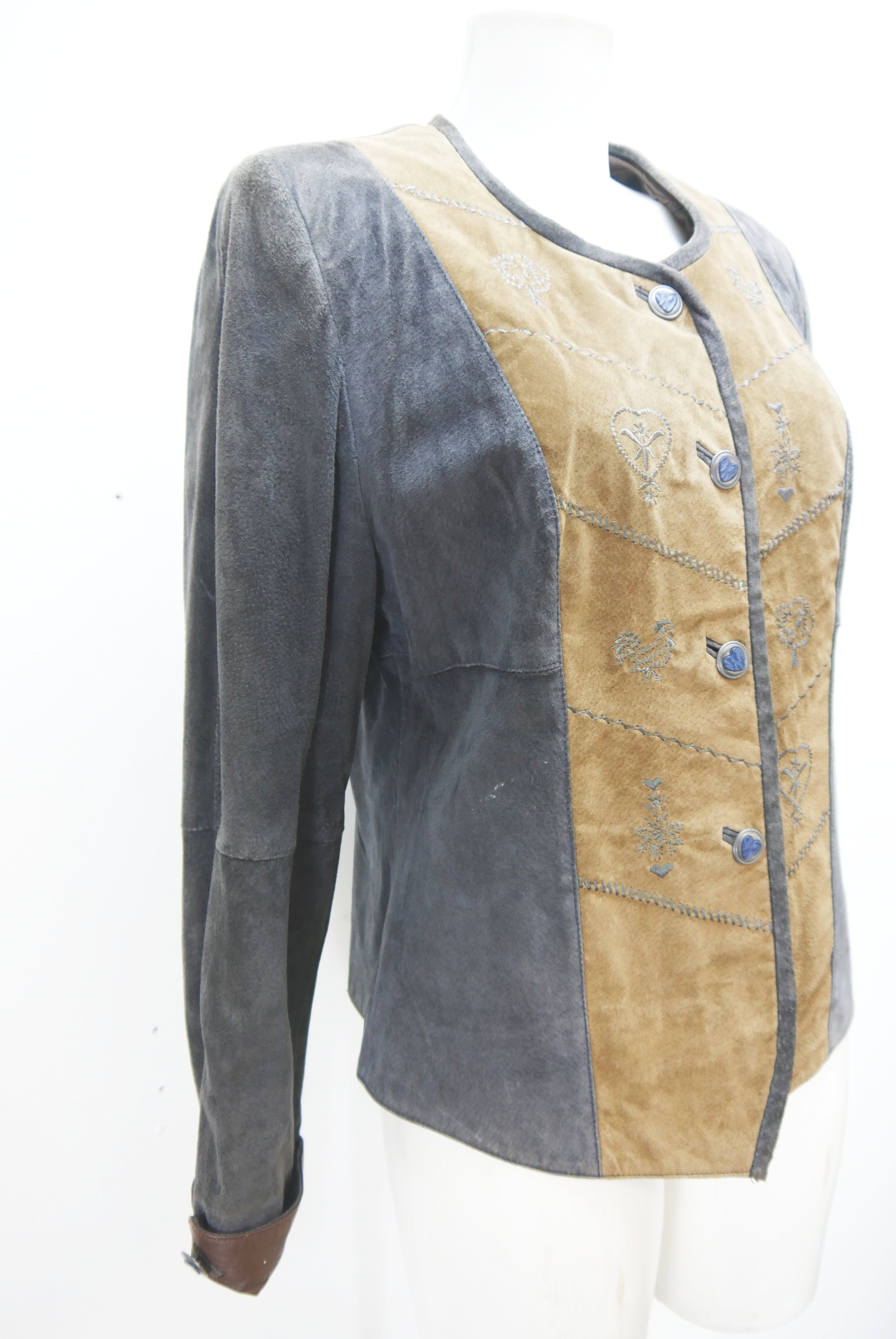 lederjacke-blazer-vintage-janker-damen-trachenjacke-leder-jacke-trachten-kurz-lang-sommer-individuell-tailliert-gebraucht-second-hand-80er-90er-lederjacke-dalo042-54