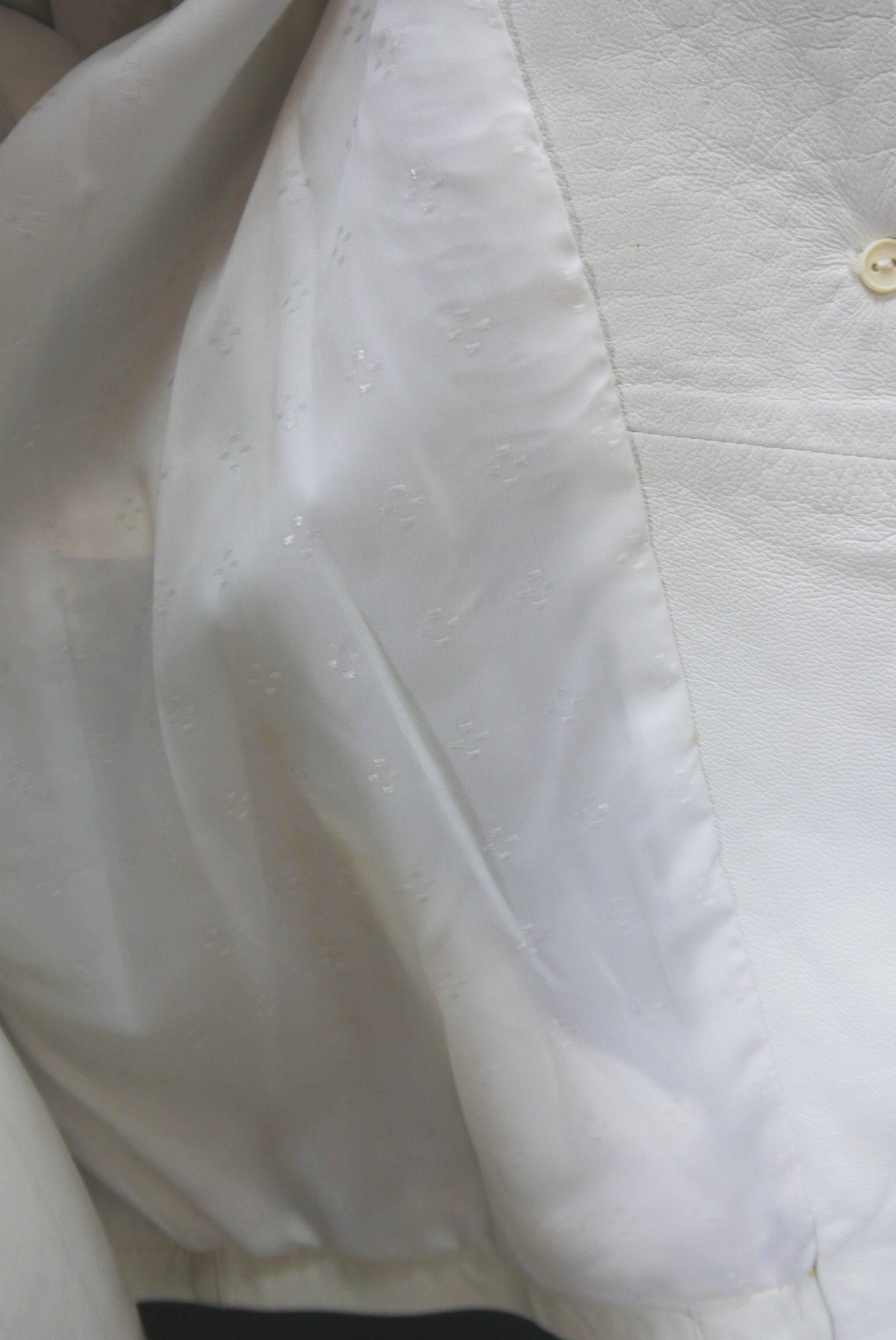 lederjacke-blazer-vintage-janker-damen-trachenjacke-leder-jacke-trachten-kurz-lang-sommer-individuell-tailliert-gebraucht-second-hand-80er-90er-lederjacke-dalo042-70