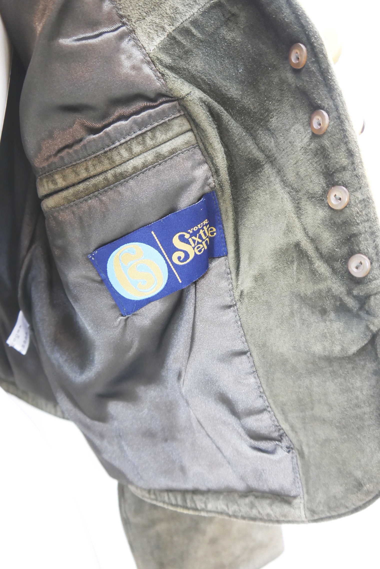 lederjacke-blazer-vintage-janker-damen-trachenjacke-leder-jacke-trachten-kurz-lang-sommer-individuell-tailliert-gebraucht-second-hand-80er-90er-lederjacke-dalo044-62