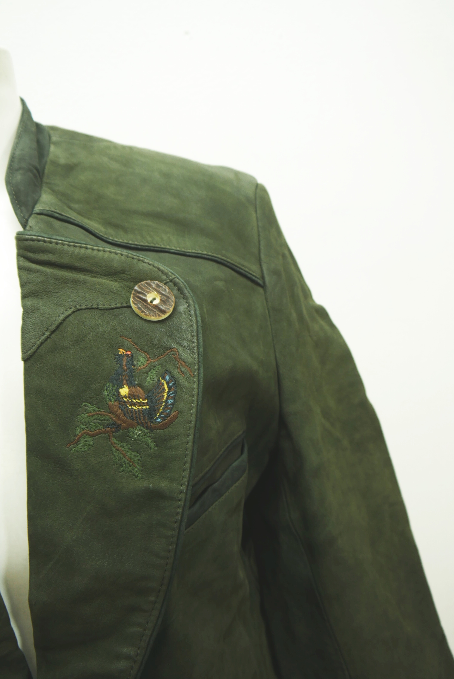 lederjacke-trachtenjacke-glattleder-ziegenvelour-leder-bayern-janker-wildleder-jacke-vintage-second-hand-gebrauchte-lederjacke-hele033-34