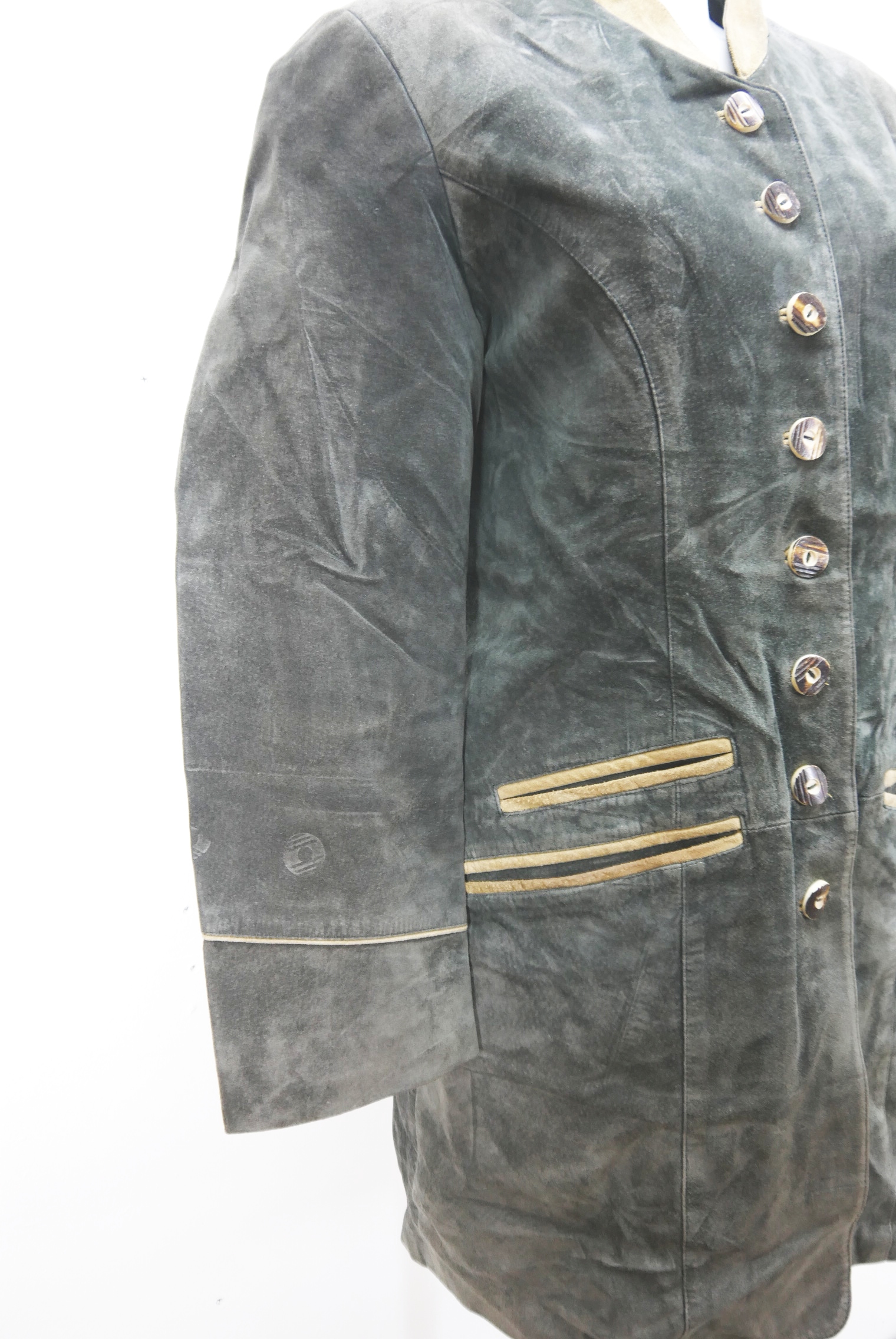 lederjacke-trachtenjacke-glattleder-ziegenvelour-leder-bayern-janker-wildleder-jacke-vintage-second-hand-gebrauchte-lederjacke-hele036-49