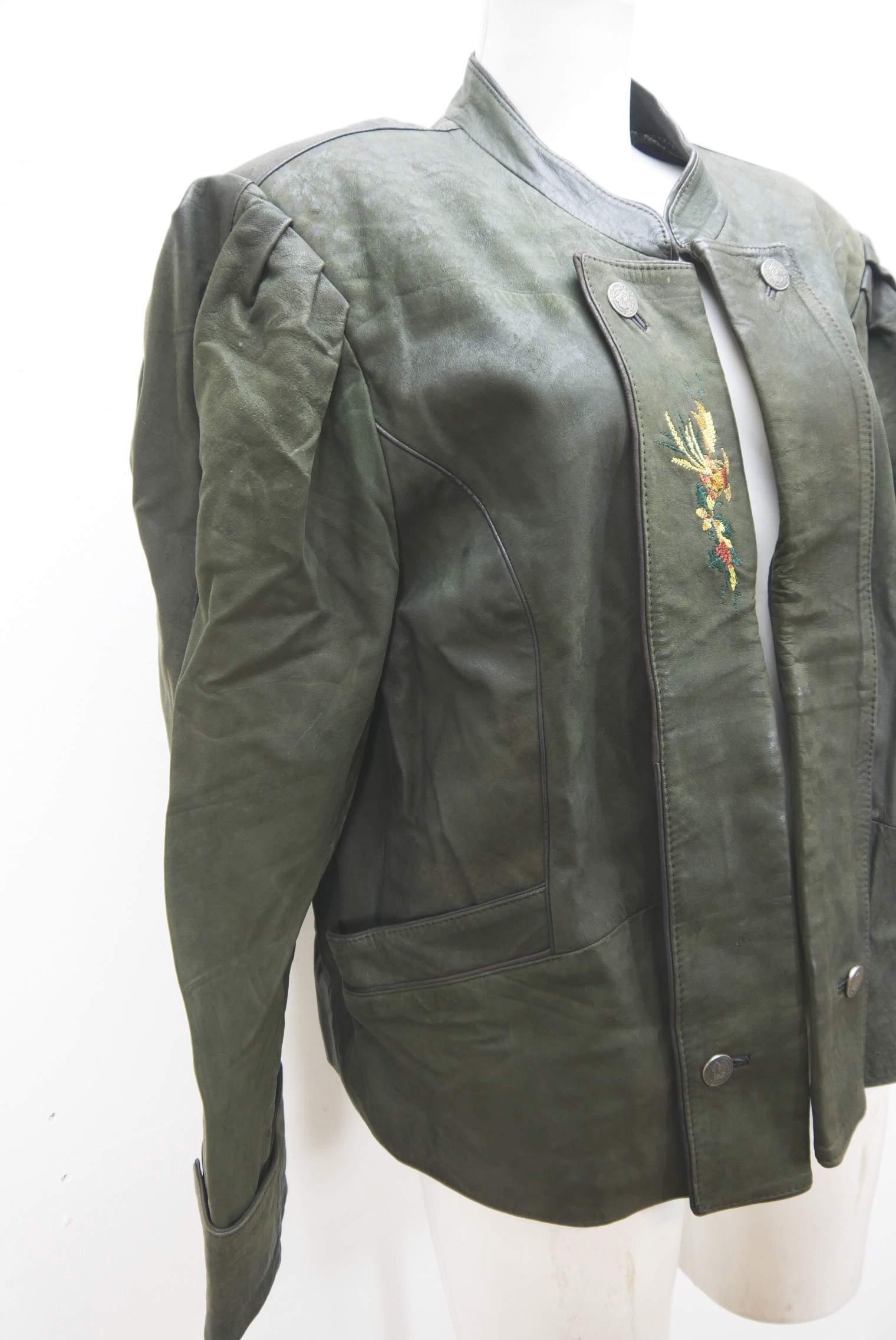 lederjacke-trachtenjacke-glattleder-ziegenvelour-leder-bayern-janker-wildleder-jacke-vintage-second-hand-gebrauchte-lederjacke-hele036-55