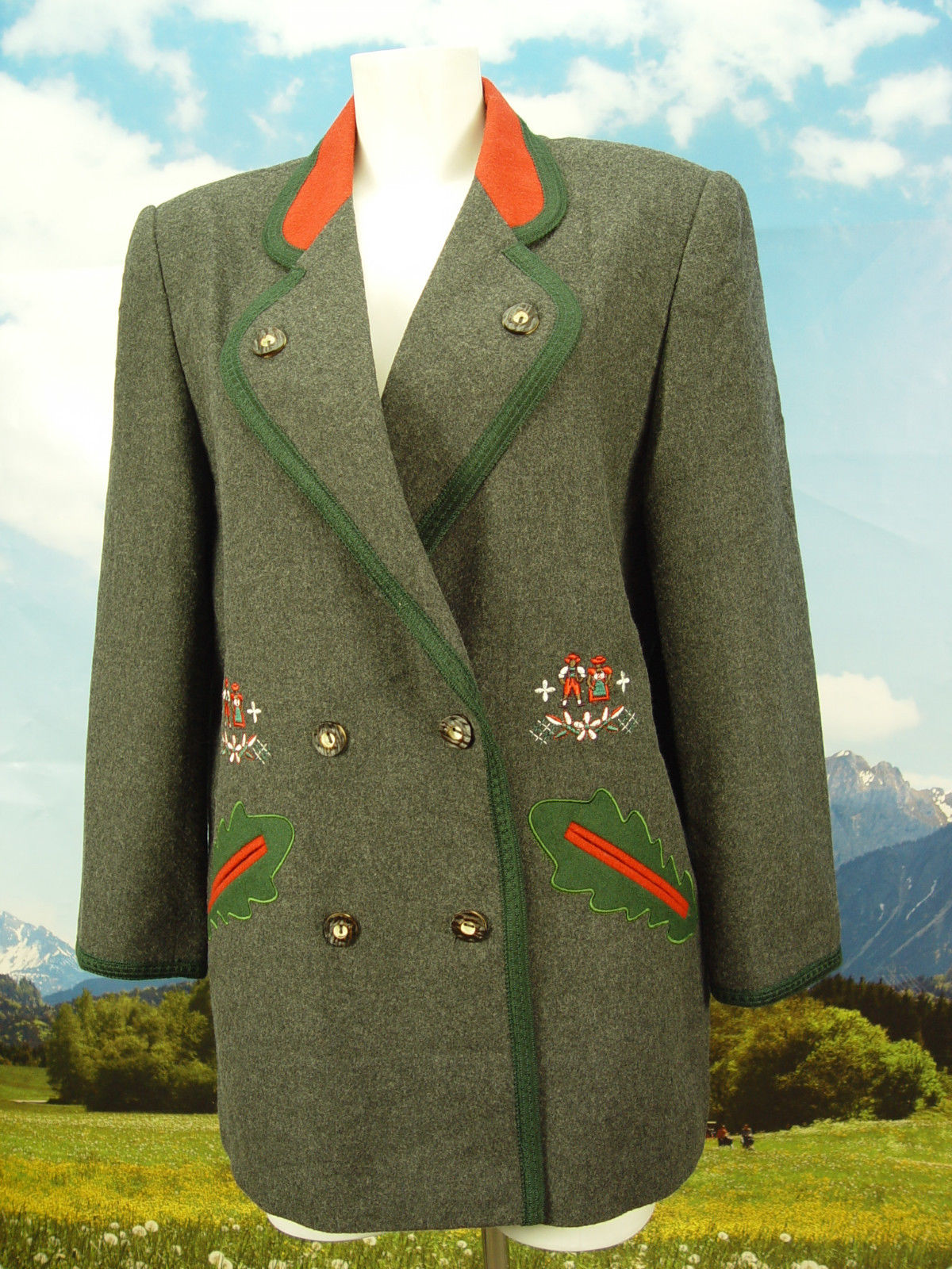 kaum getragen weit geschnitten Stickerei Blazer Janker Jacke Bavaria Wear Gr.40